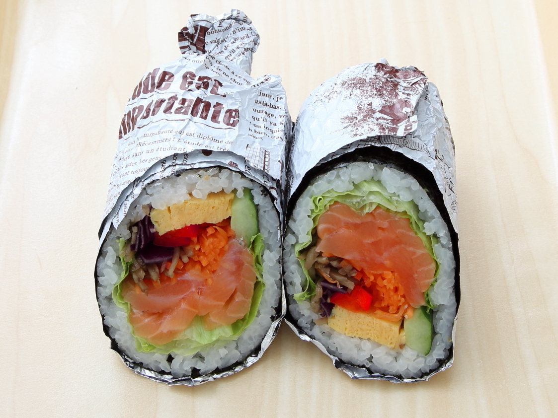 すしブリトー（サーモン）