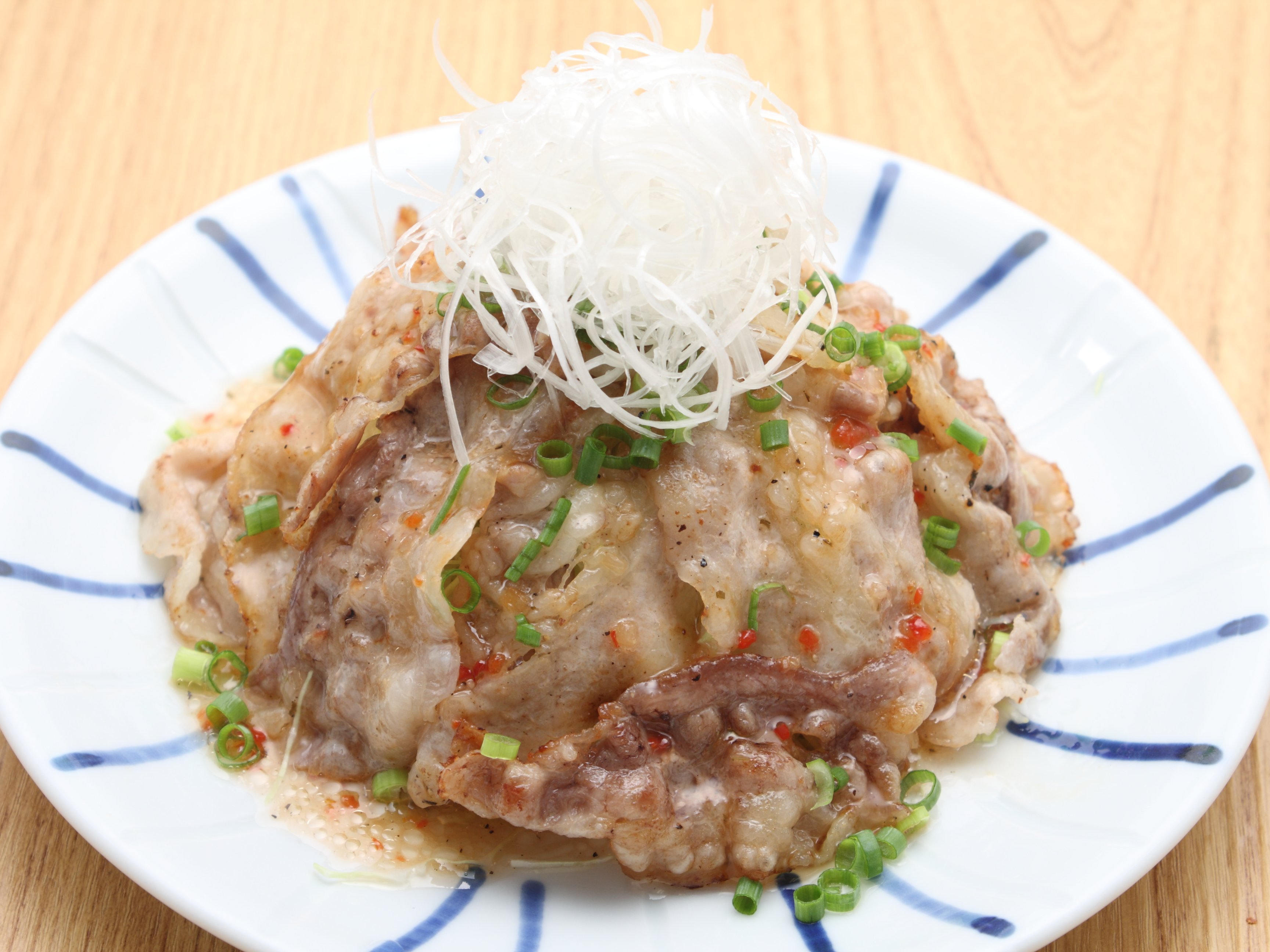 カリカリ豚バラとキャベツのカルパッチョ