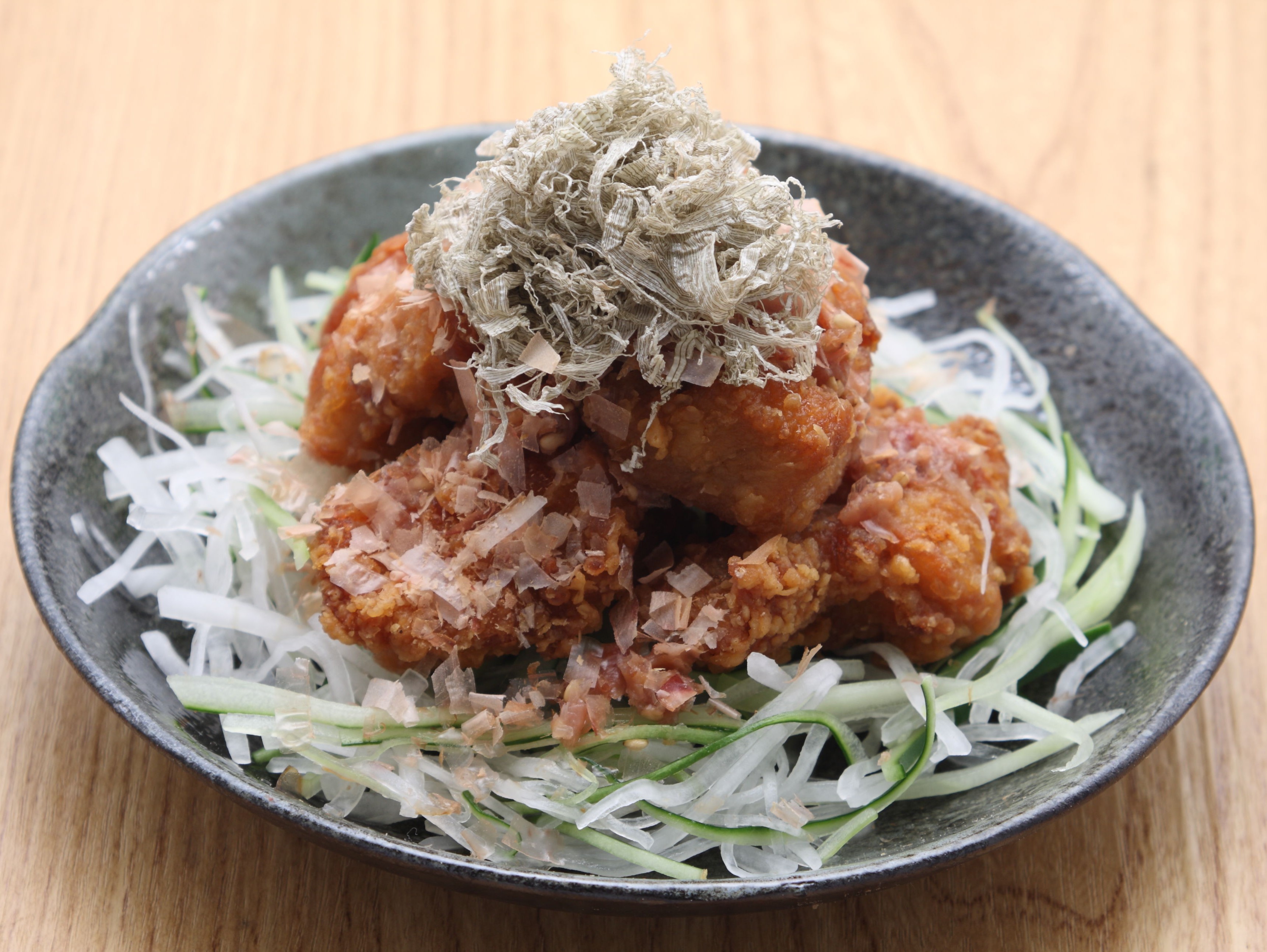 和風鶏カラ　とろろ昆布のせ