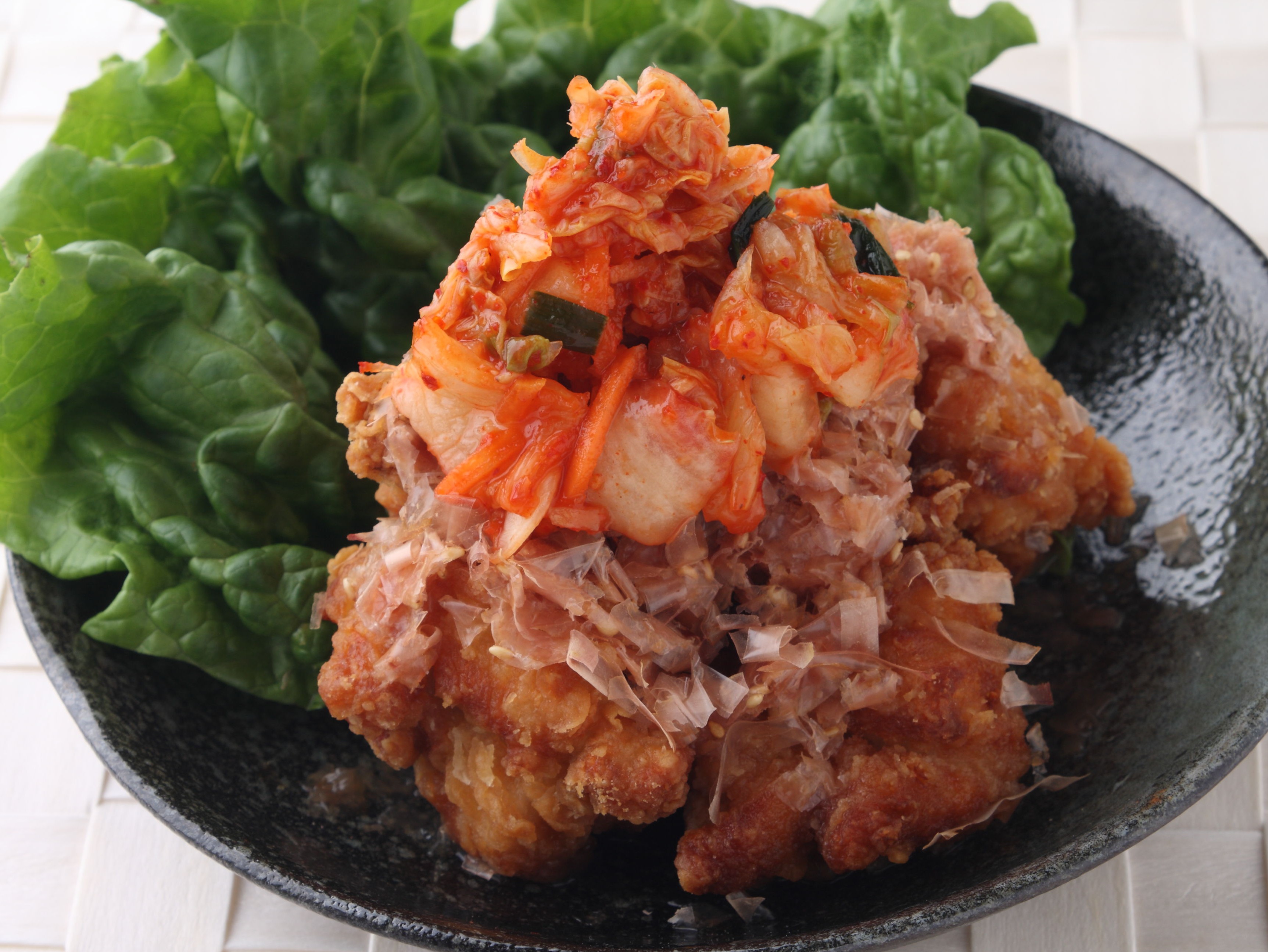 和風鶏カラ　キムチのせ