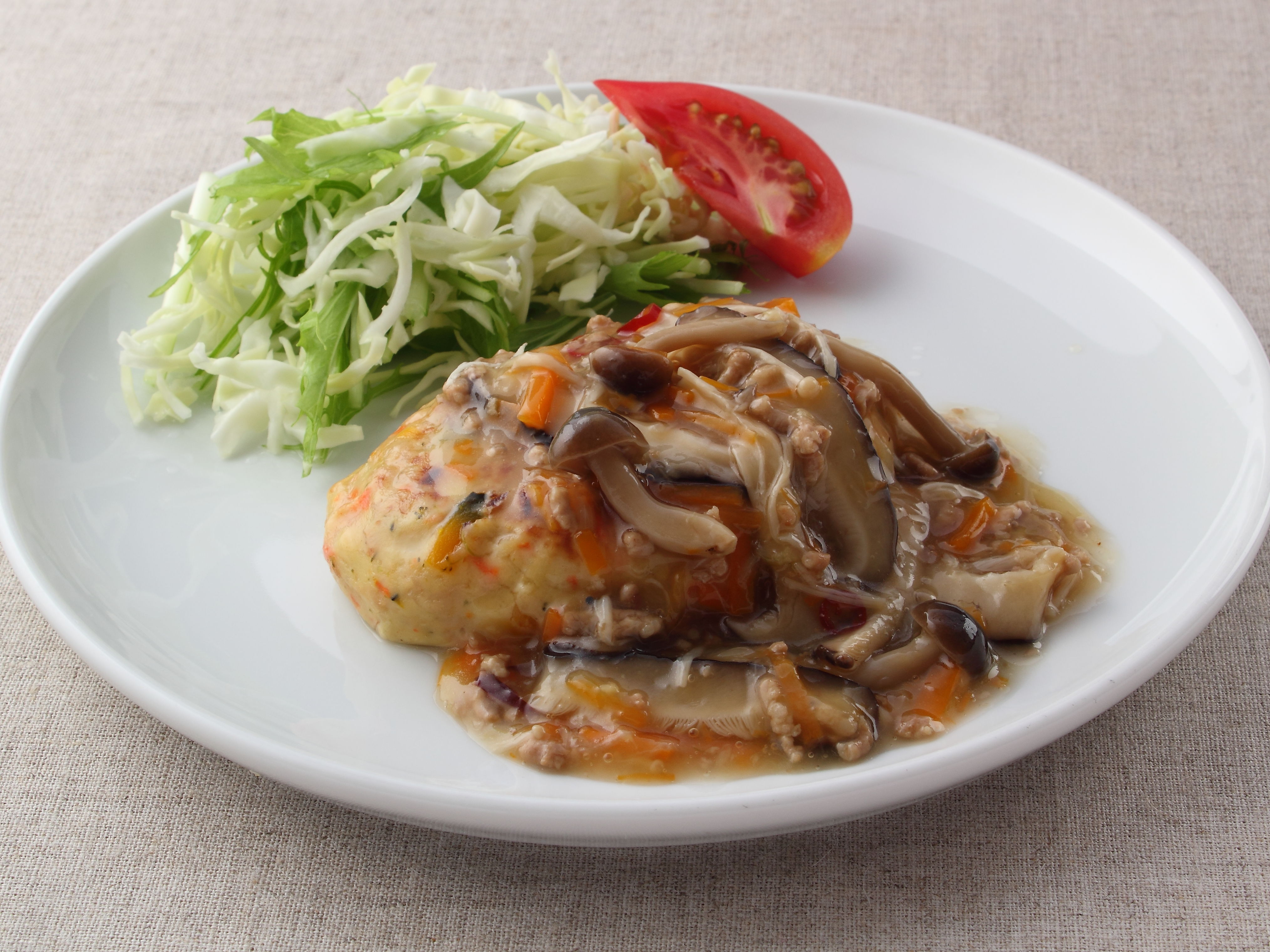 豆腐ハンバーグ　きのこの生姜あんかけ