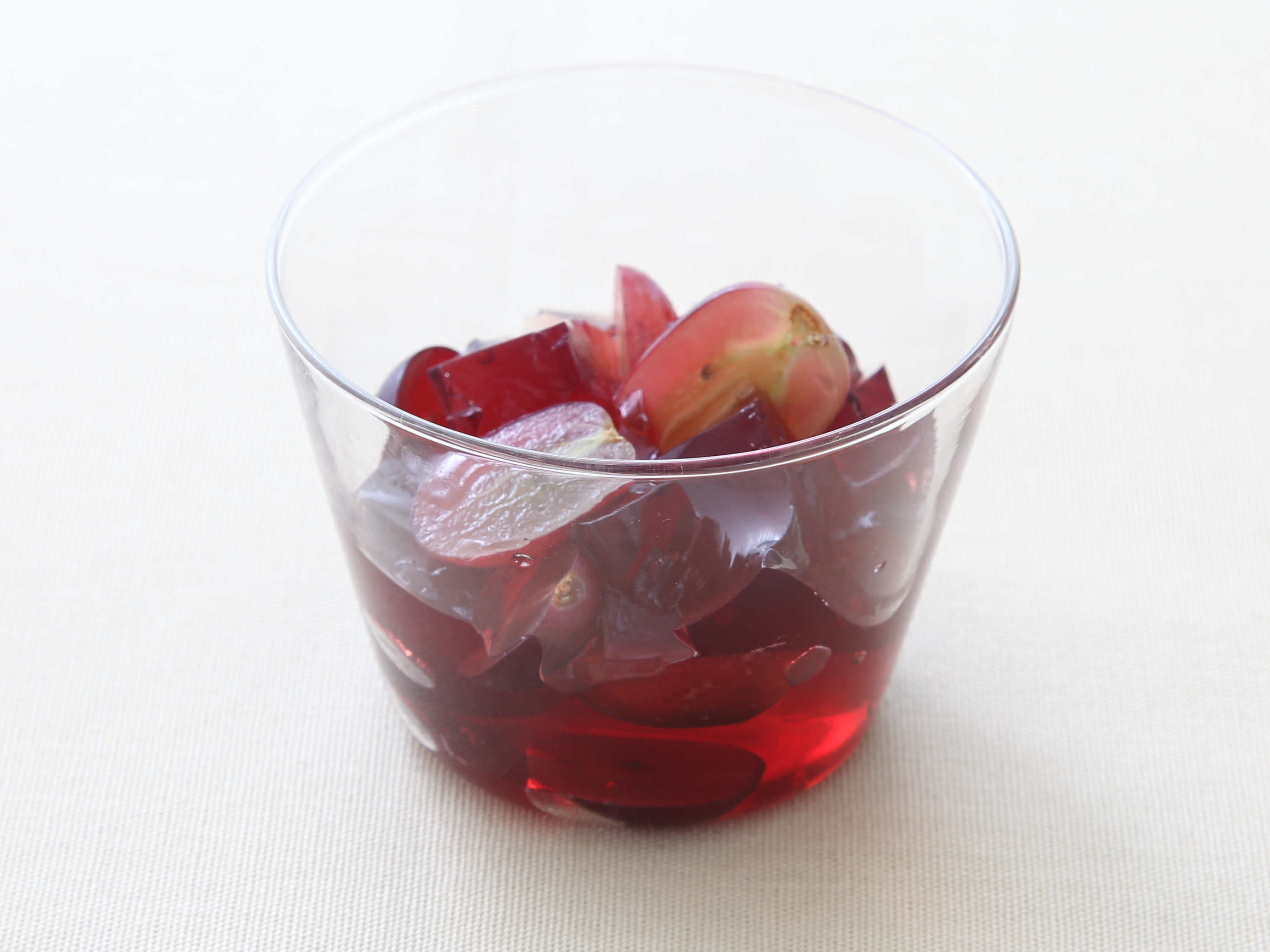 「フルーティス　黒酢ぶどう&ベリーミックス」のゼリー