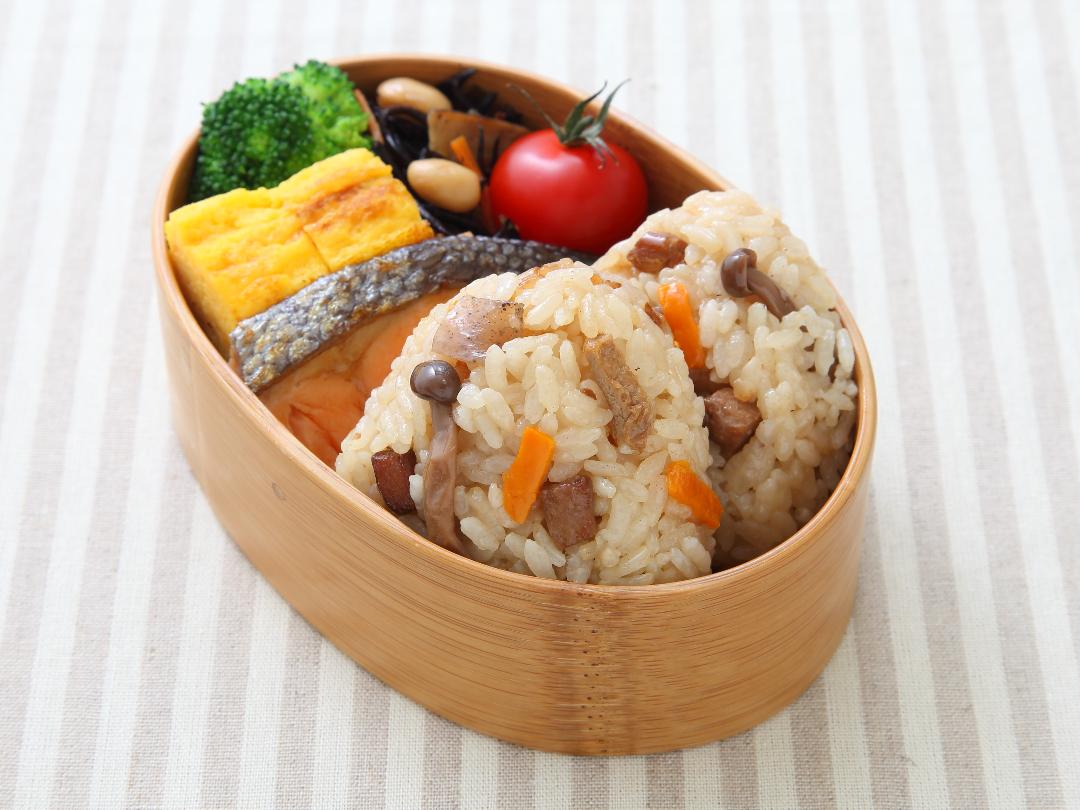 だし炊き五目釜めし弁当