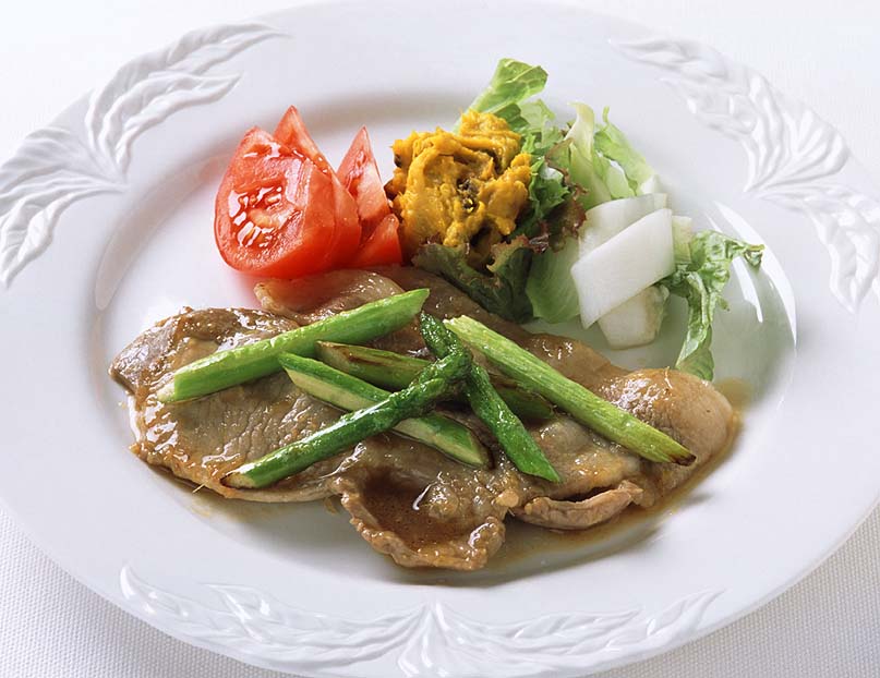 豚肉とアスパラガスの生姜焼き