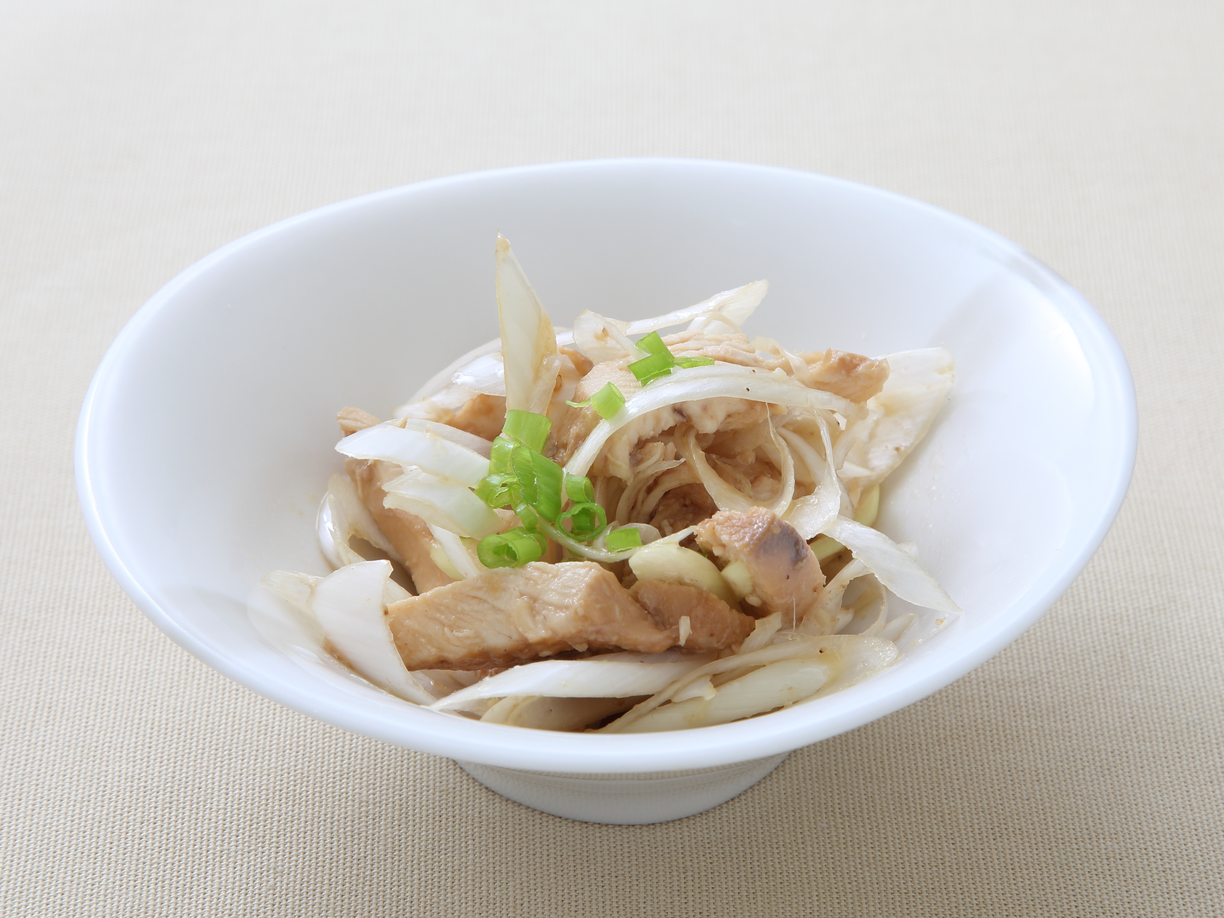 鶏チャーシューとねぎのごま油あえ