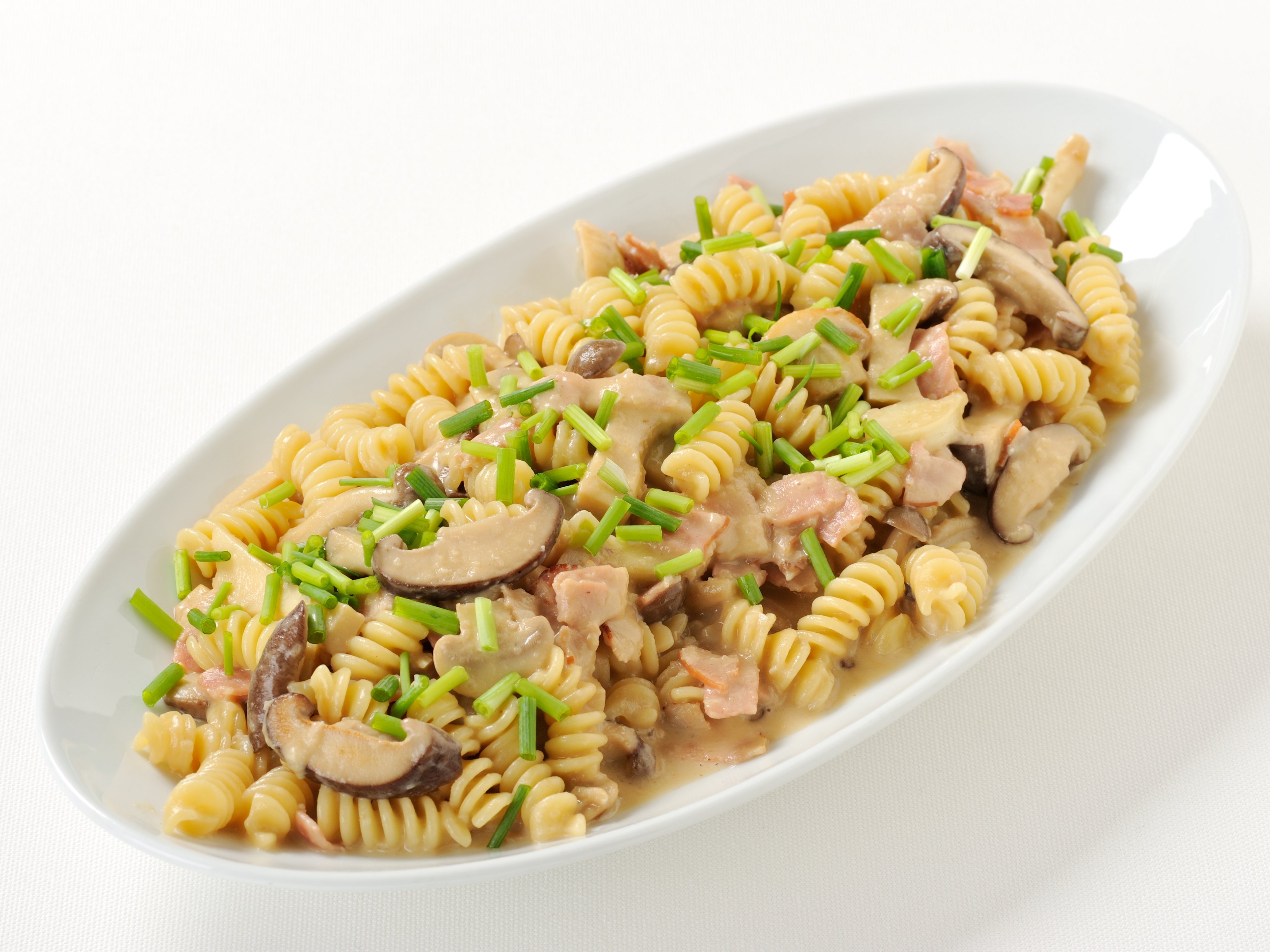 フジッリパスタと色々なきのこの和風味