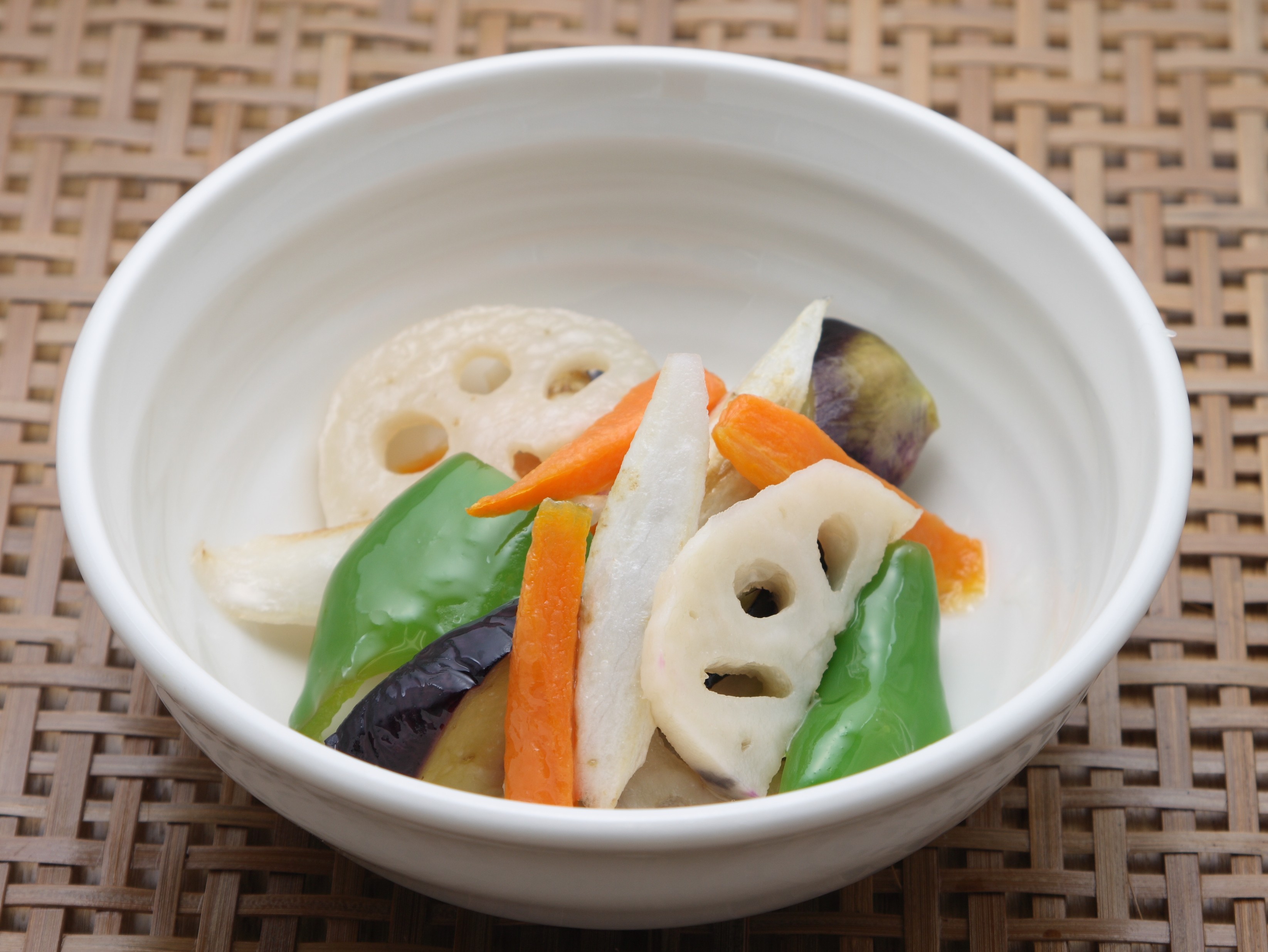 揚げ根菜の「やさしいお酢」あえ