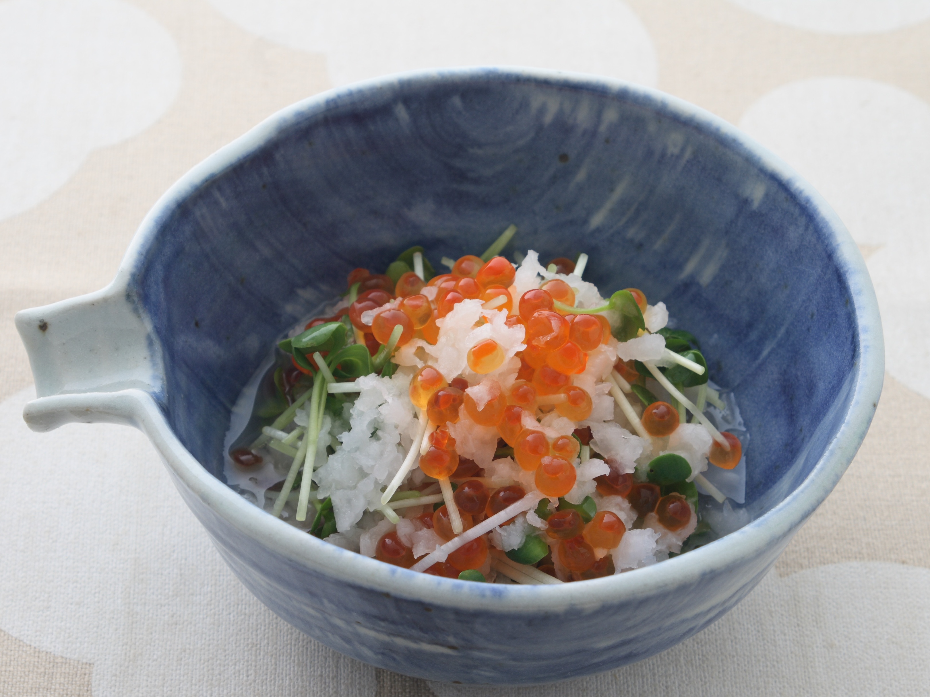 イクラと貝割菜の鬼おろし和え
