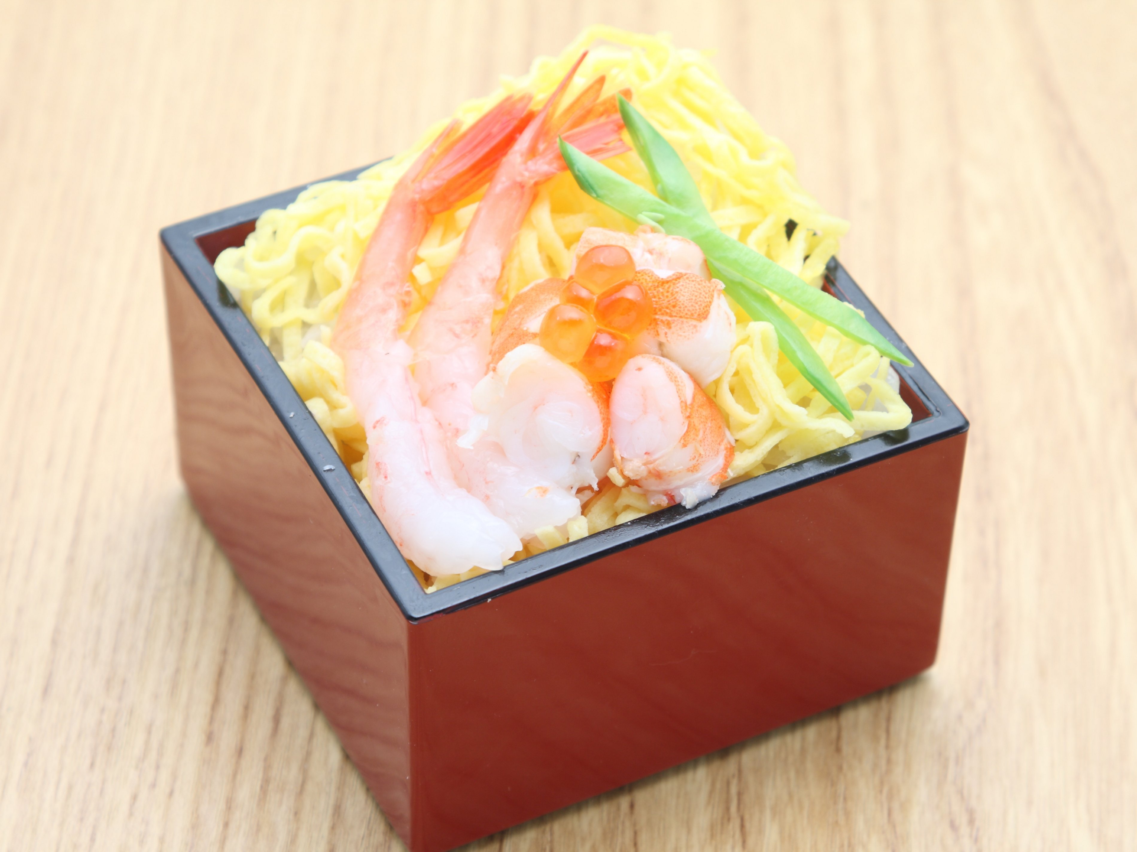 ２種の海老の枡寿司