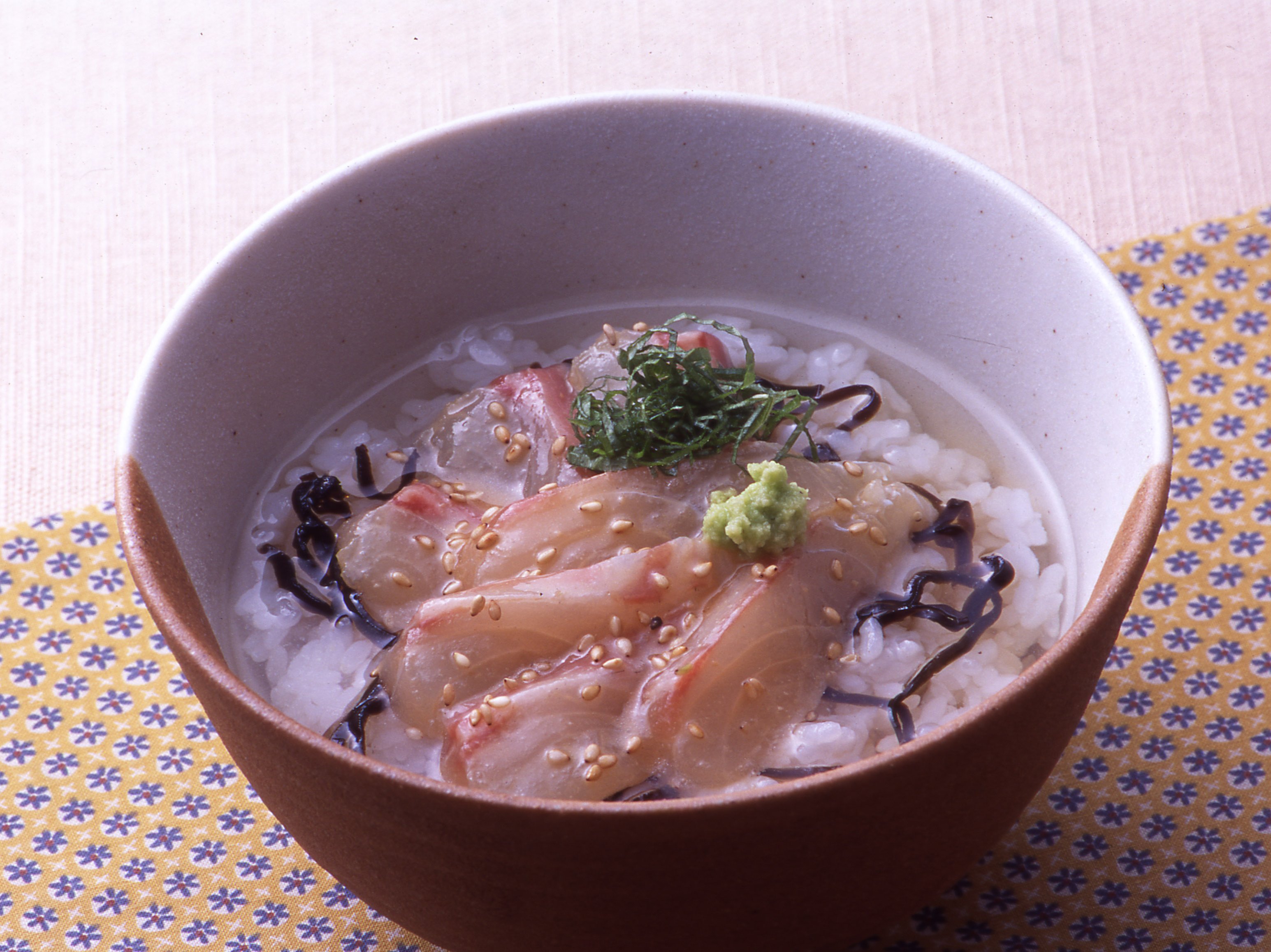 鯛茶漬けちらし寿司のごま風味