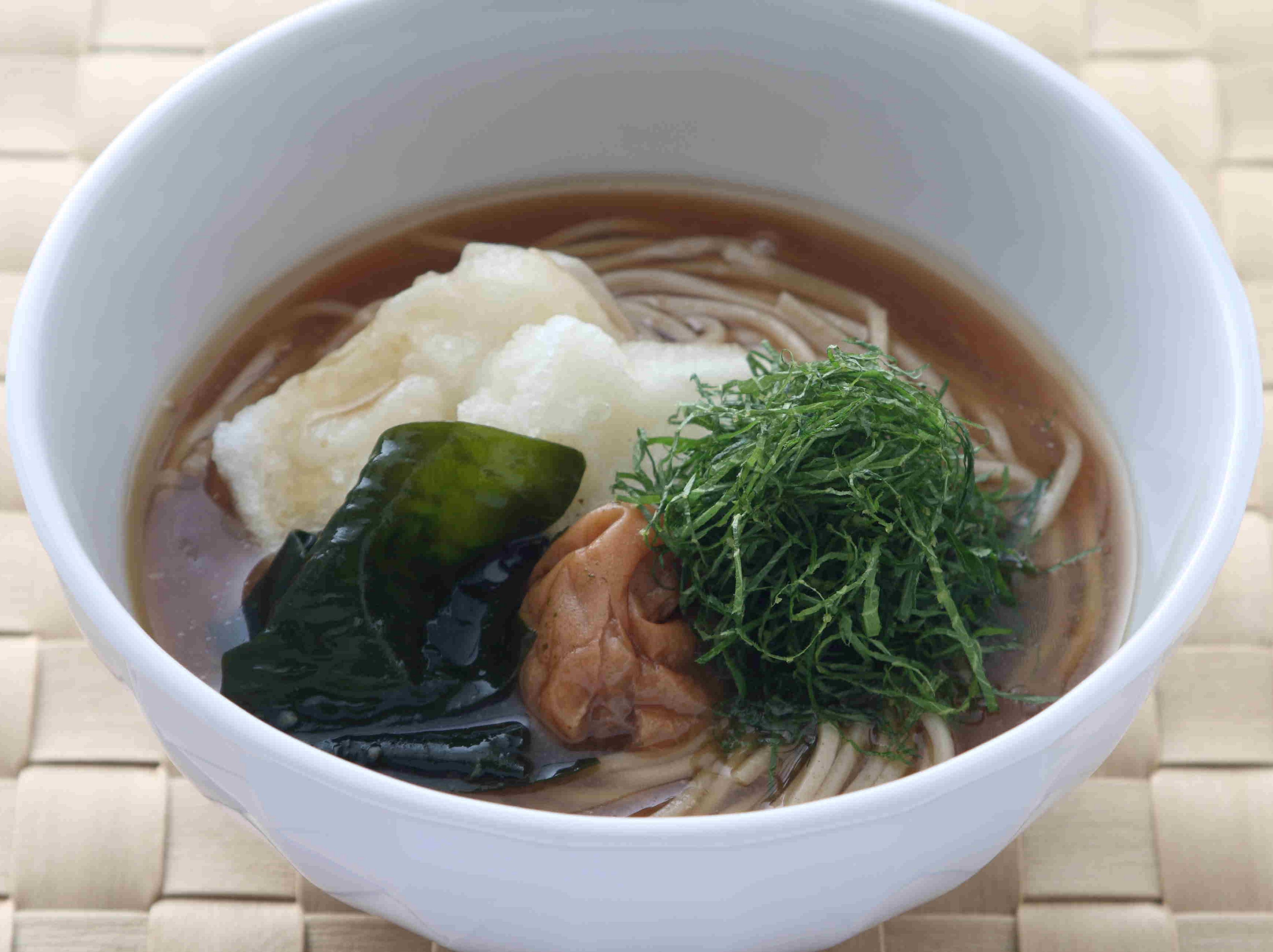 揚げ餅　梅餡かけそば