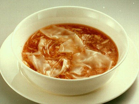 はるさめとワンタンの酸辣湯（サンラータン）風スープ