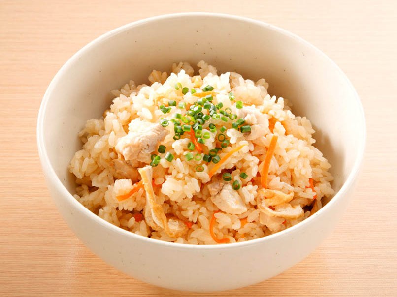 鶏肉と油揚げのぽんバターごはん
