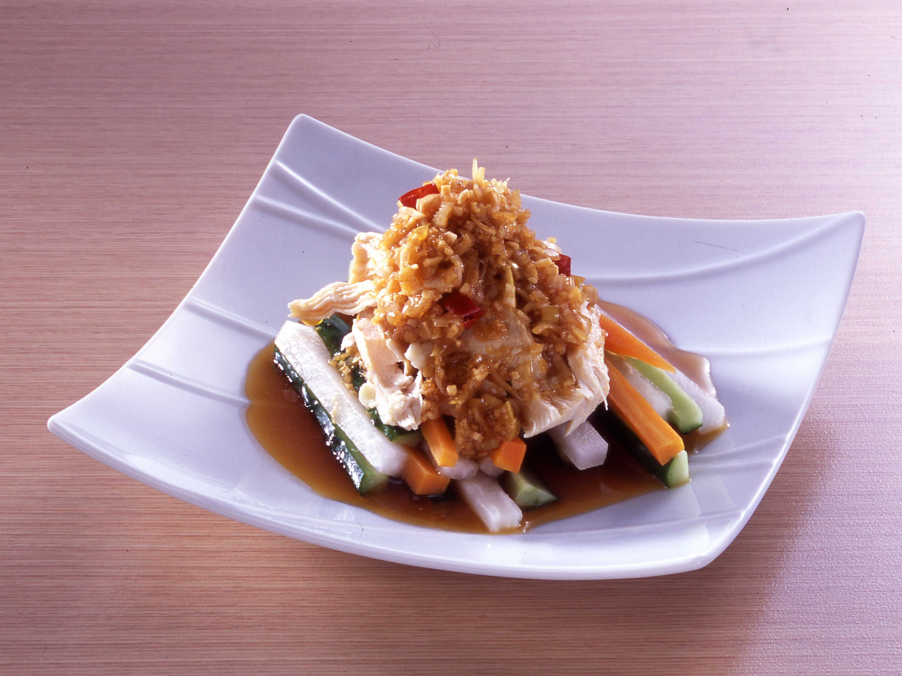 蒸し鶏としゃきしゃき野菜のねぎソース