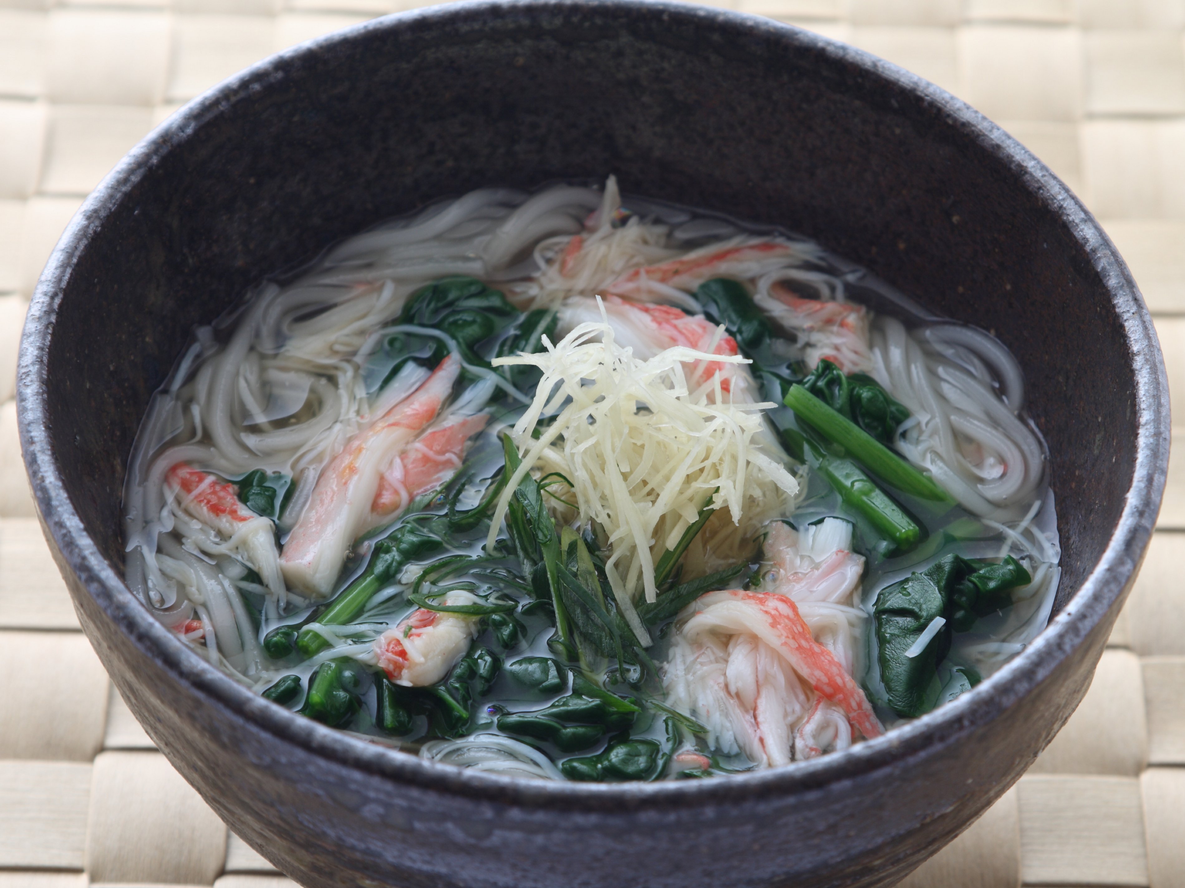 蟹とほうれん草の生姜餡かけはるさめ