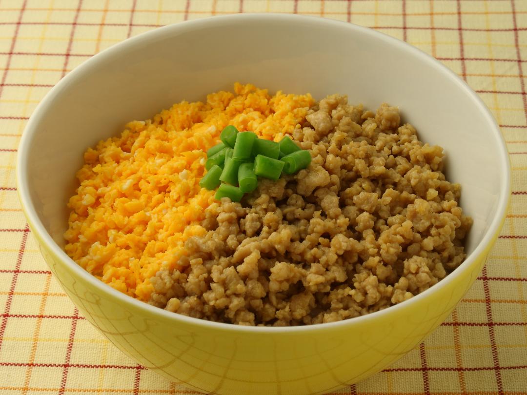 鶏そぼろ丼