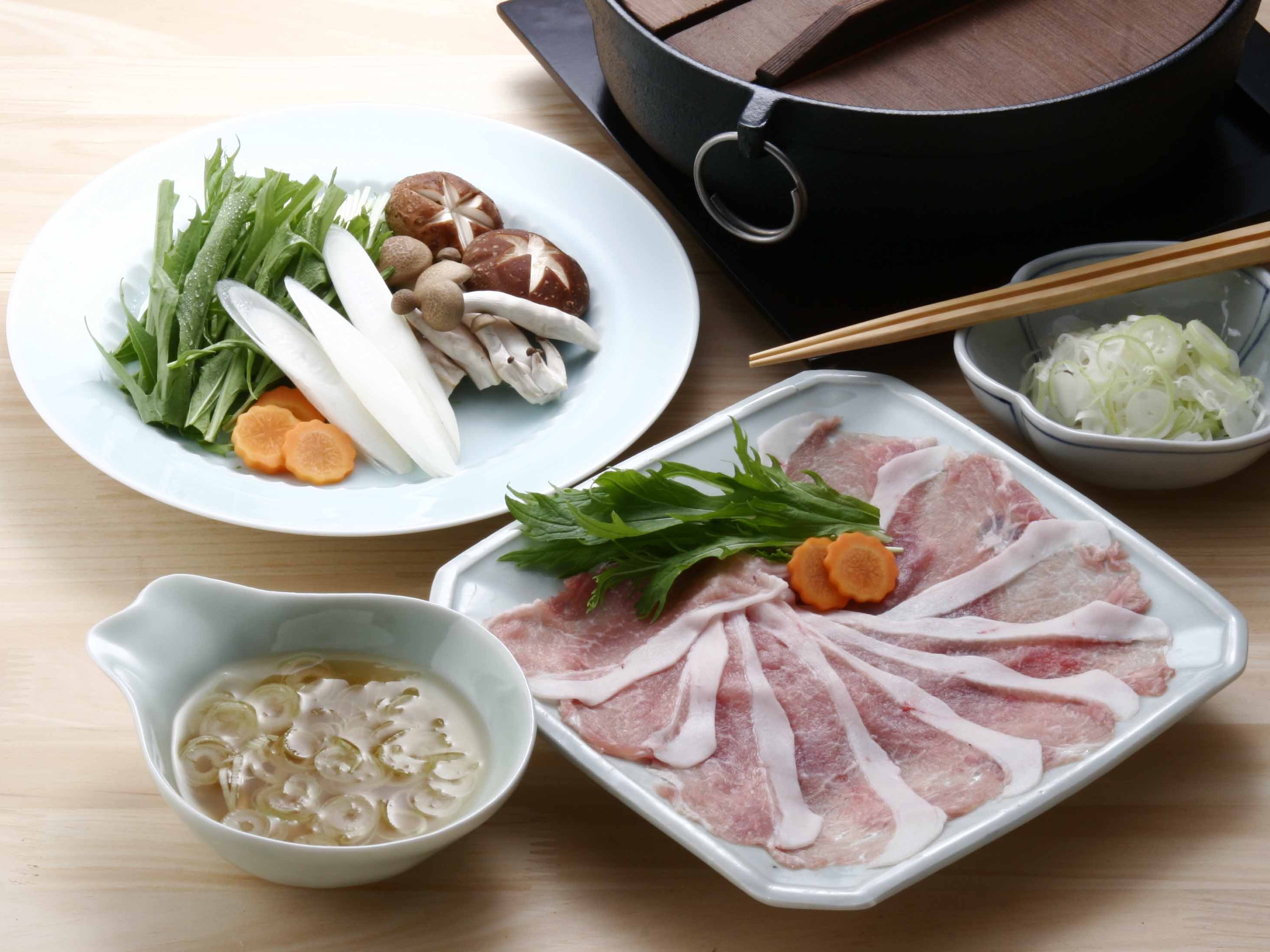 つゆでしゃぶしゃぶ（だししゃぶ）