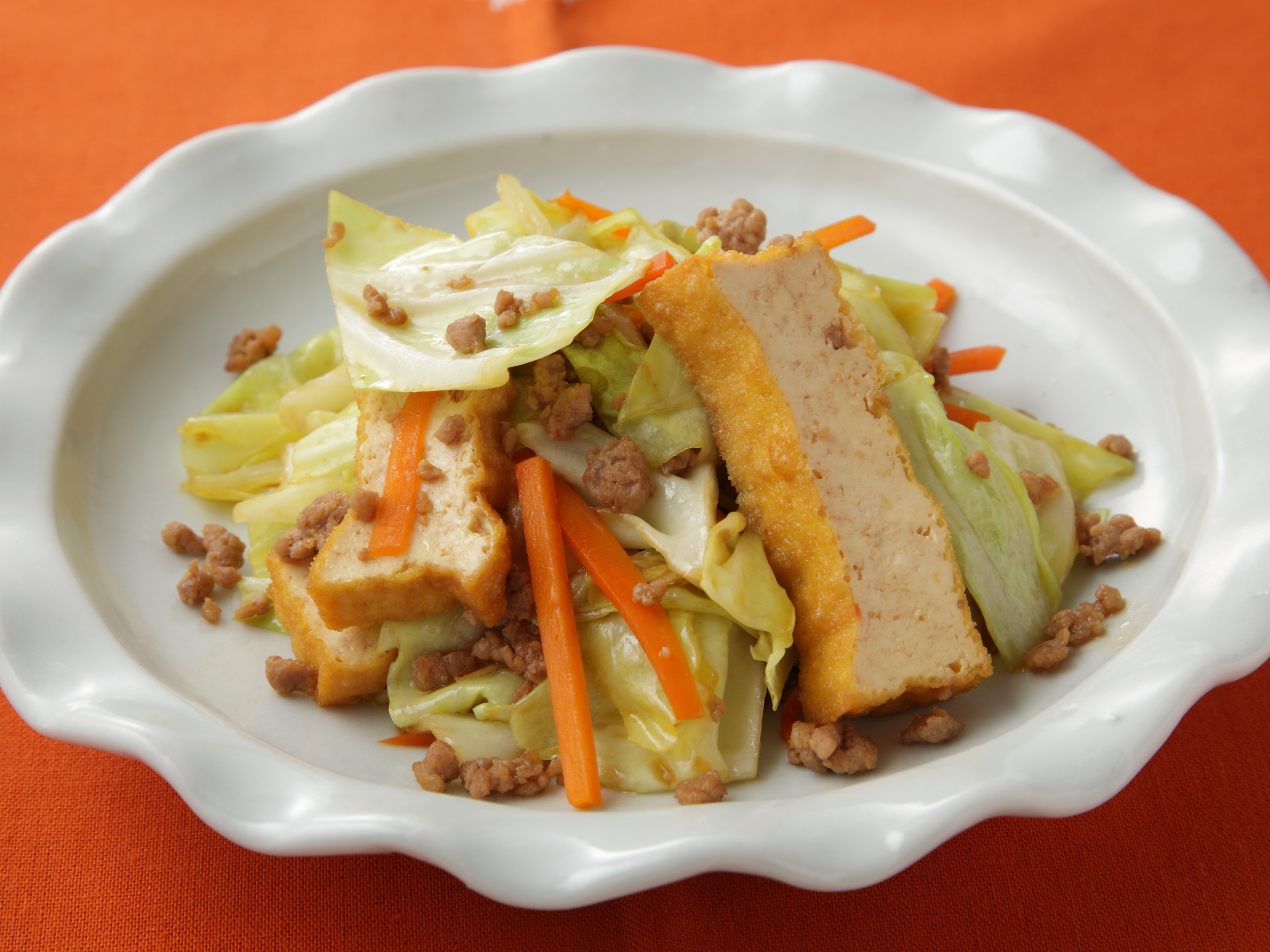 厚揚げとキャベツのひき肉炒め