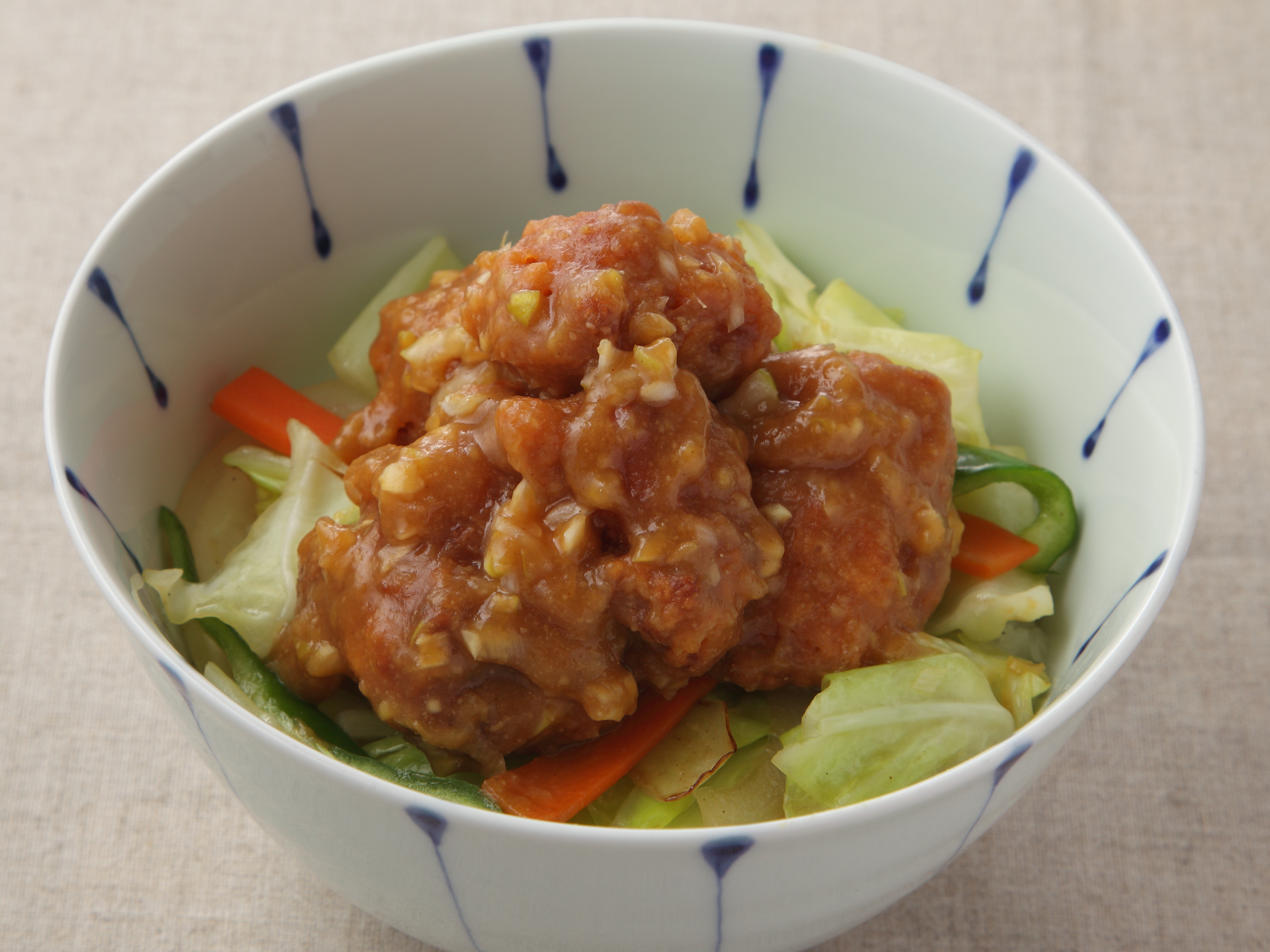 甘辛生姜みそ唐揚げ丼