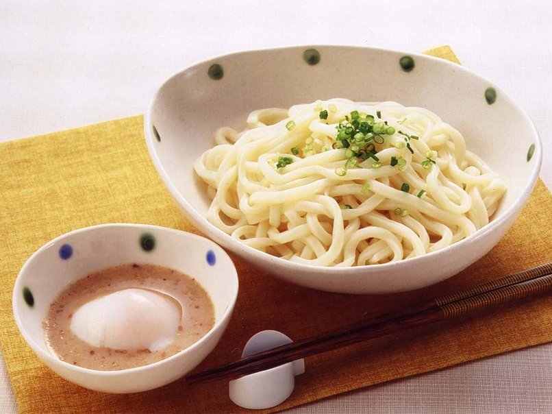 温玉ごまだれうどん