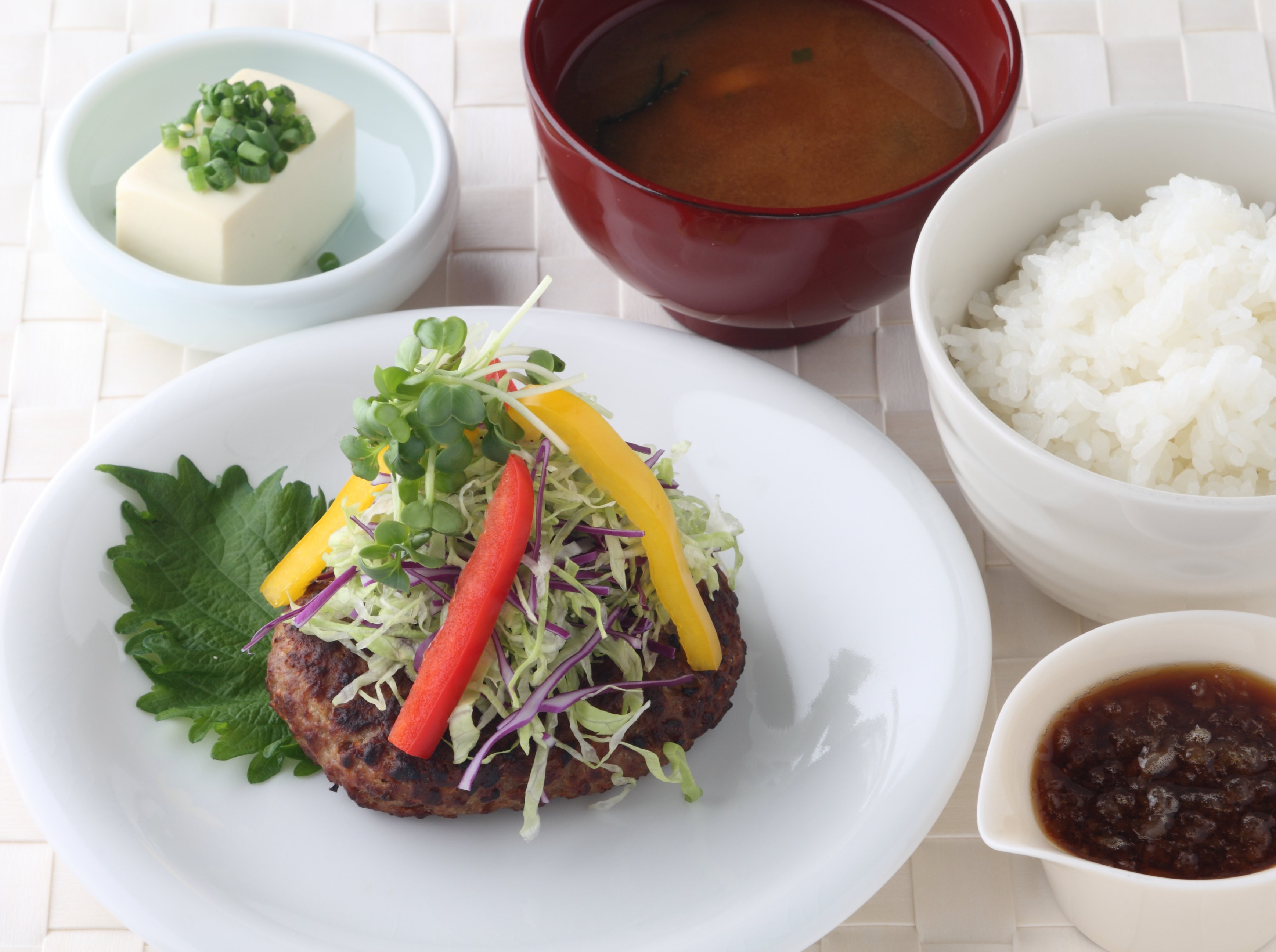 夏野菜のサラダハンバーグ定食