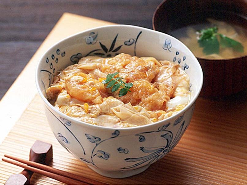 えびと生湯葉の卵とじ丼