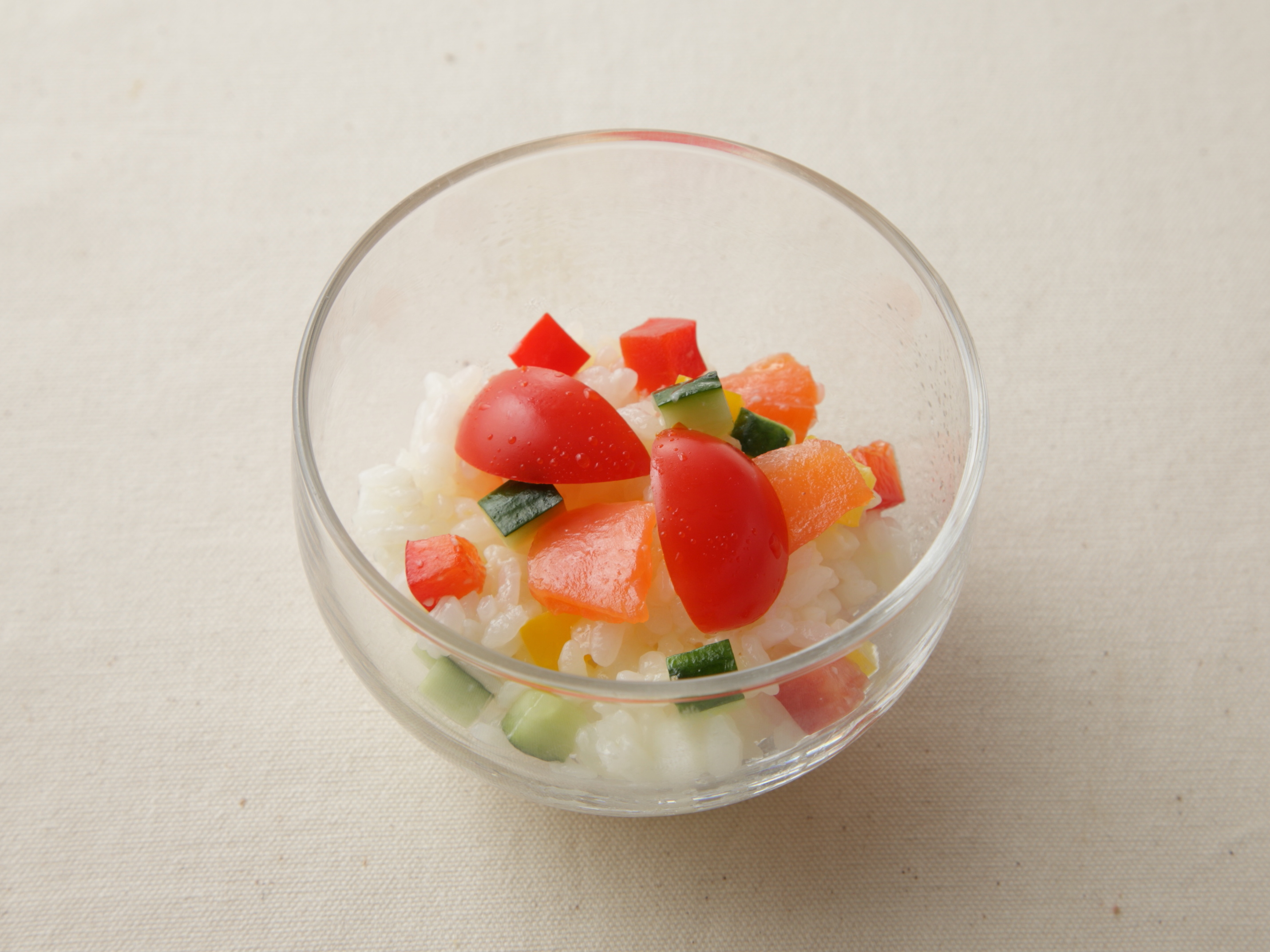 野菜と塩麹酢飯のカップ寿司