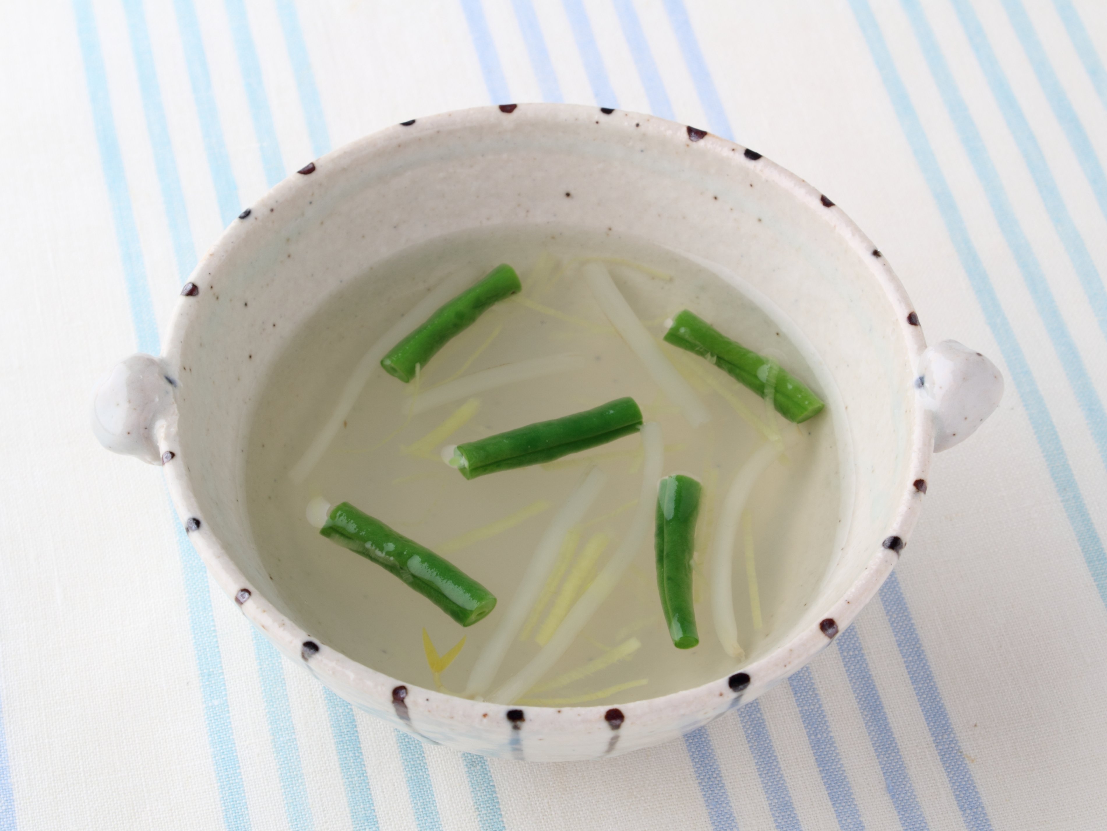 もやしとしょうがのスープ