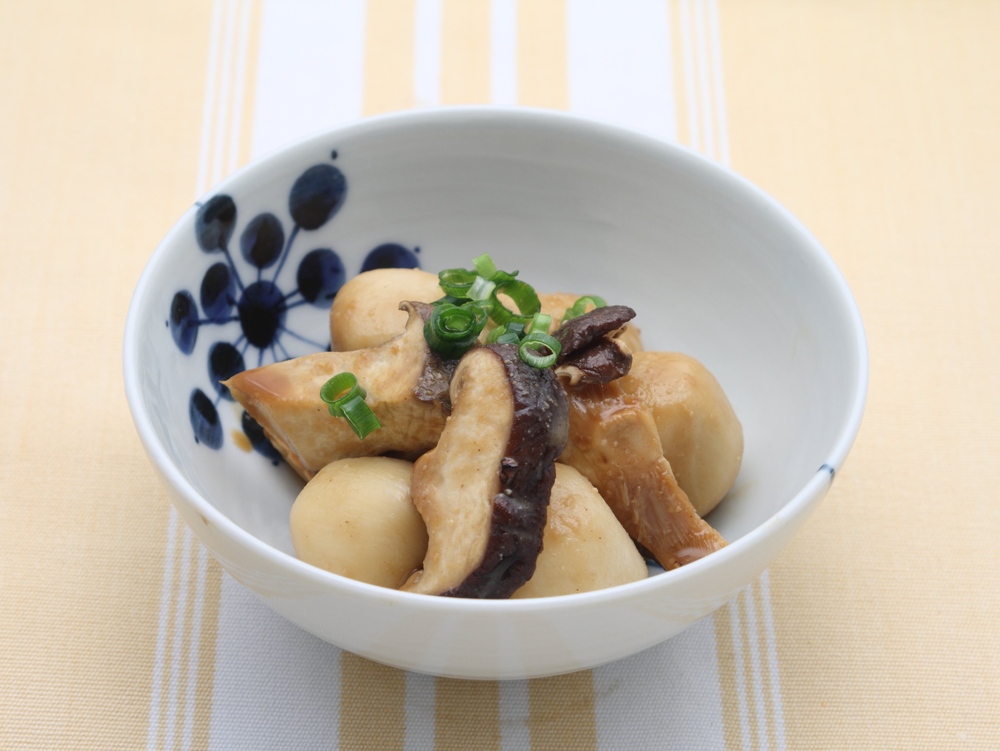 きのこと里芋の味噌ぽん酢あえ