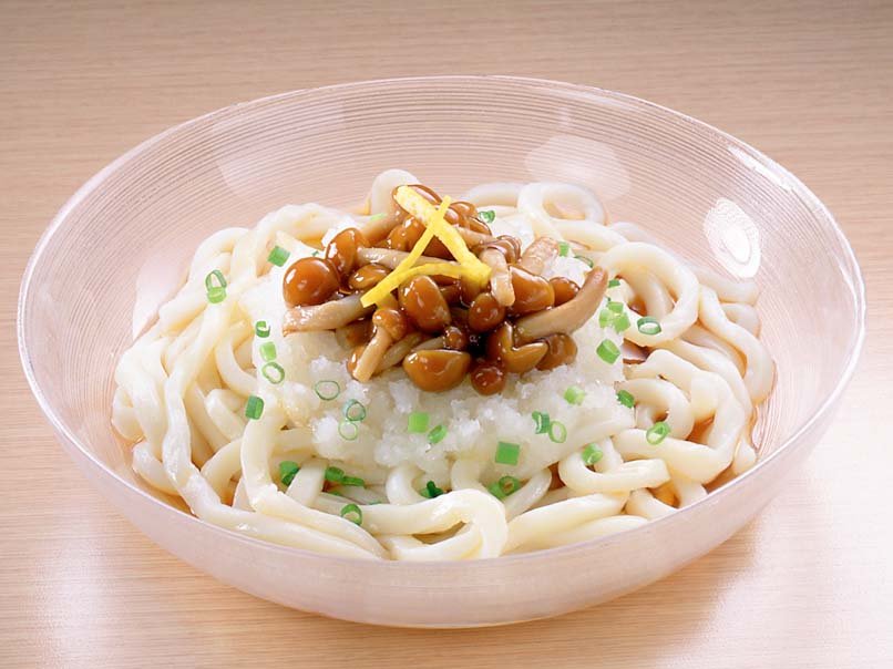 冷やしなめこおろしうどん