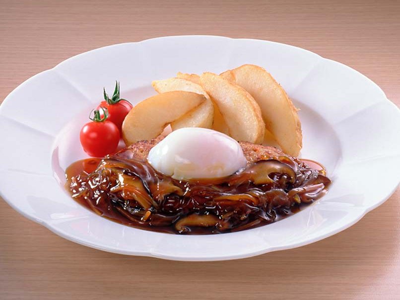 鶏肉と根菜のハンバーグ仕立て