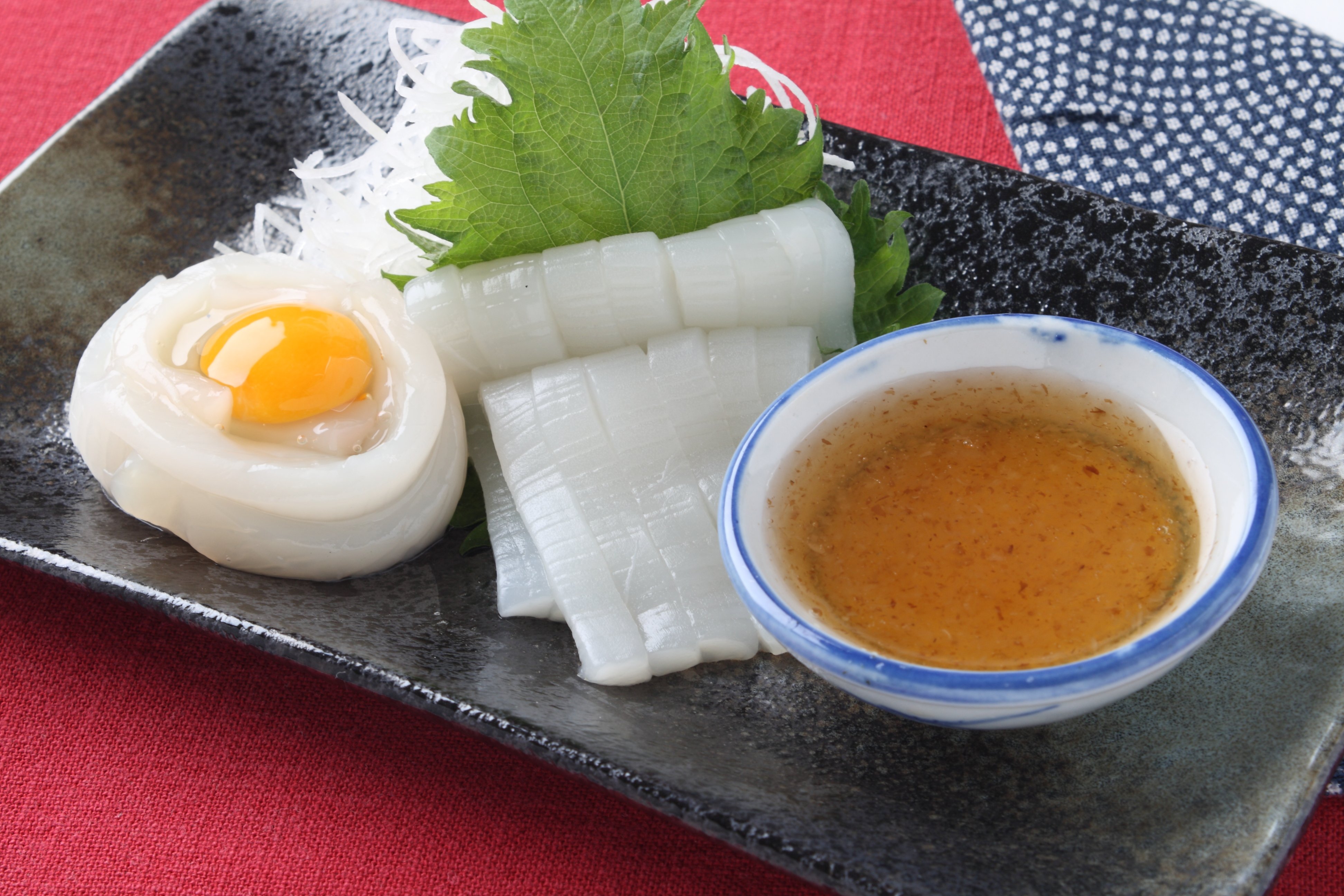いかそうめん　柑橘だし添え