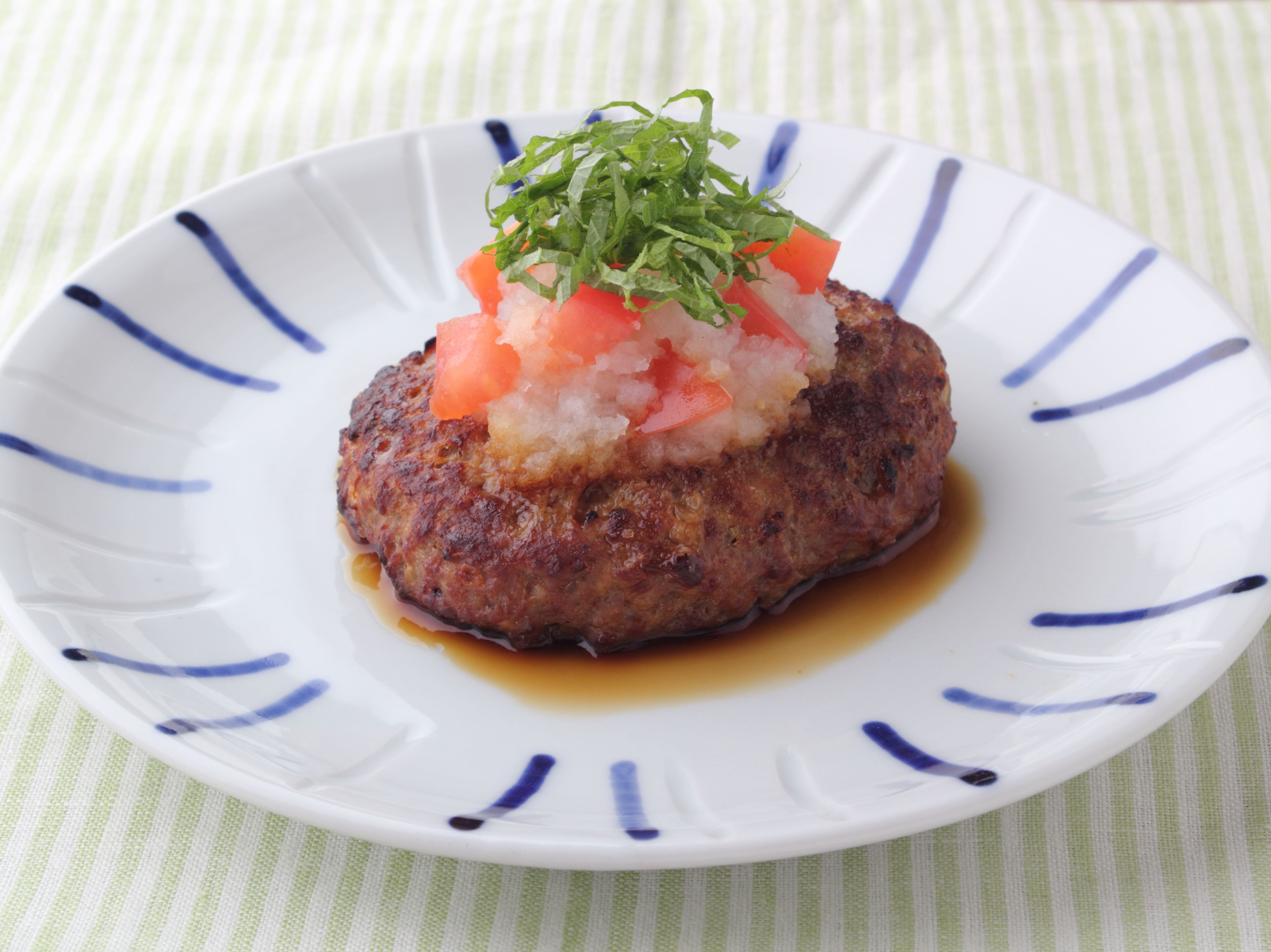 トマトと青じそのおろしぽん酢ハンバーグ