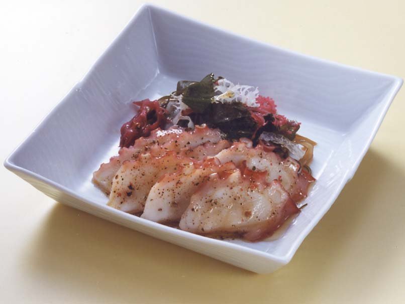 タコと海藻のマリネ