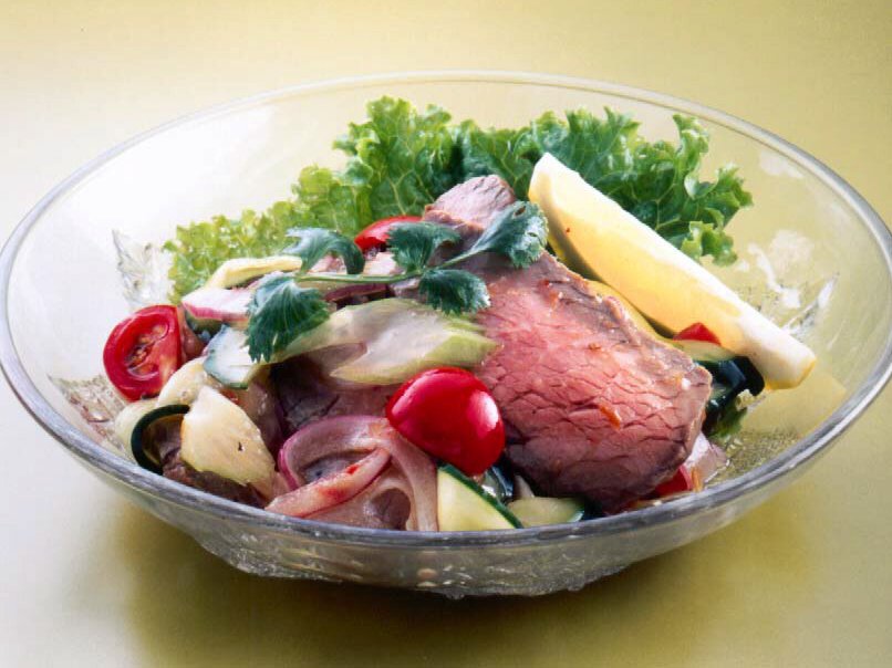 牛肉のスイートチリサラダ