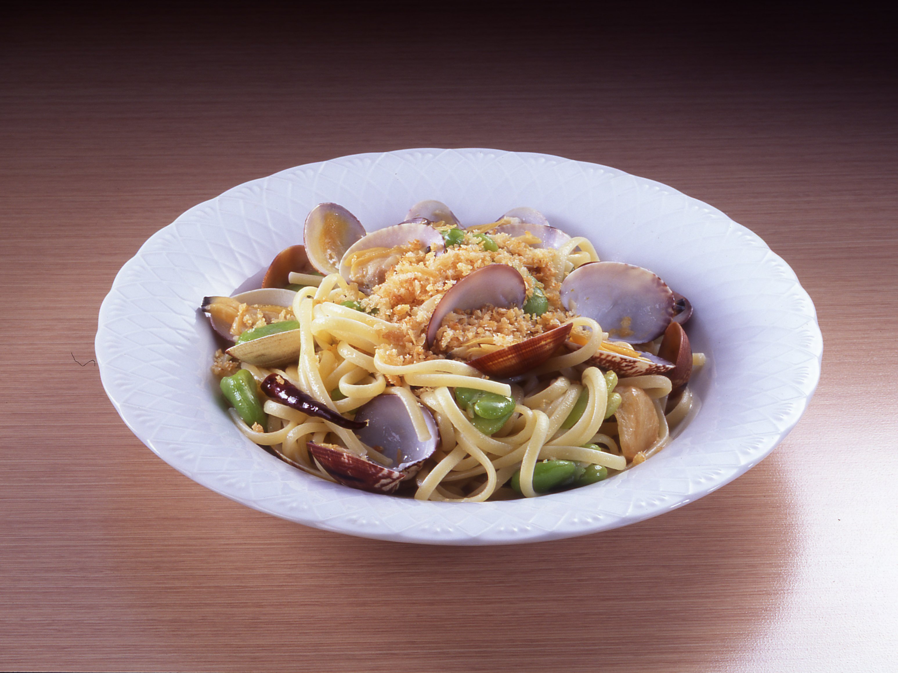 あさりとそら豆のリングイネ