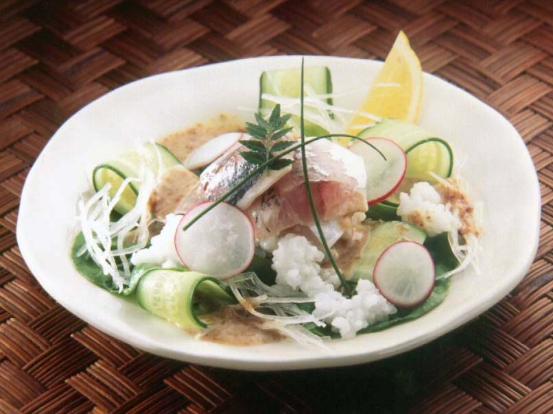 酢じめのあじと白粥のサラダ