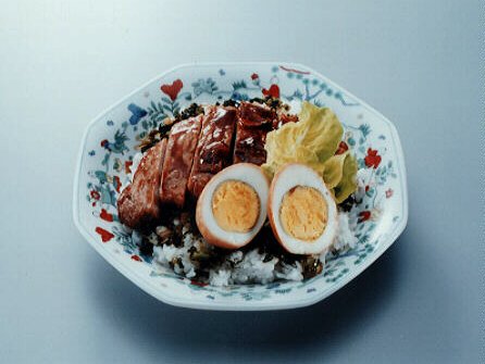 中国風焼き肉丼（排骨肉飯/ﾊﾟｲｸﾞｰﾛｳﾌｧﾝ）