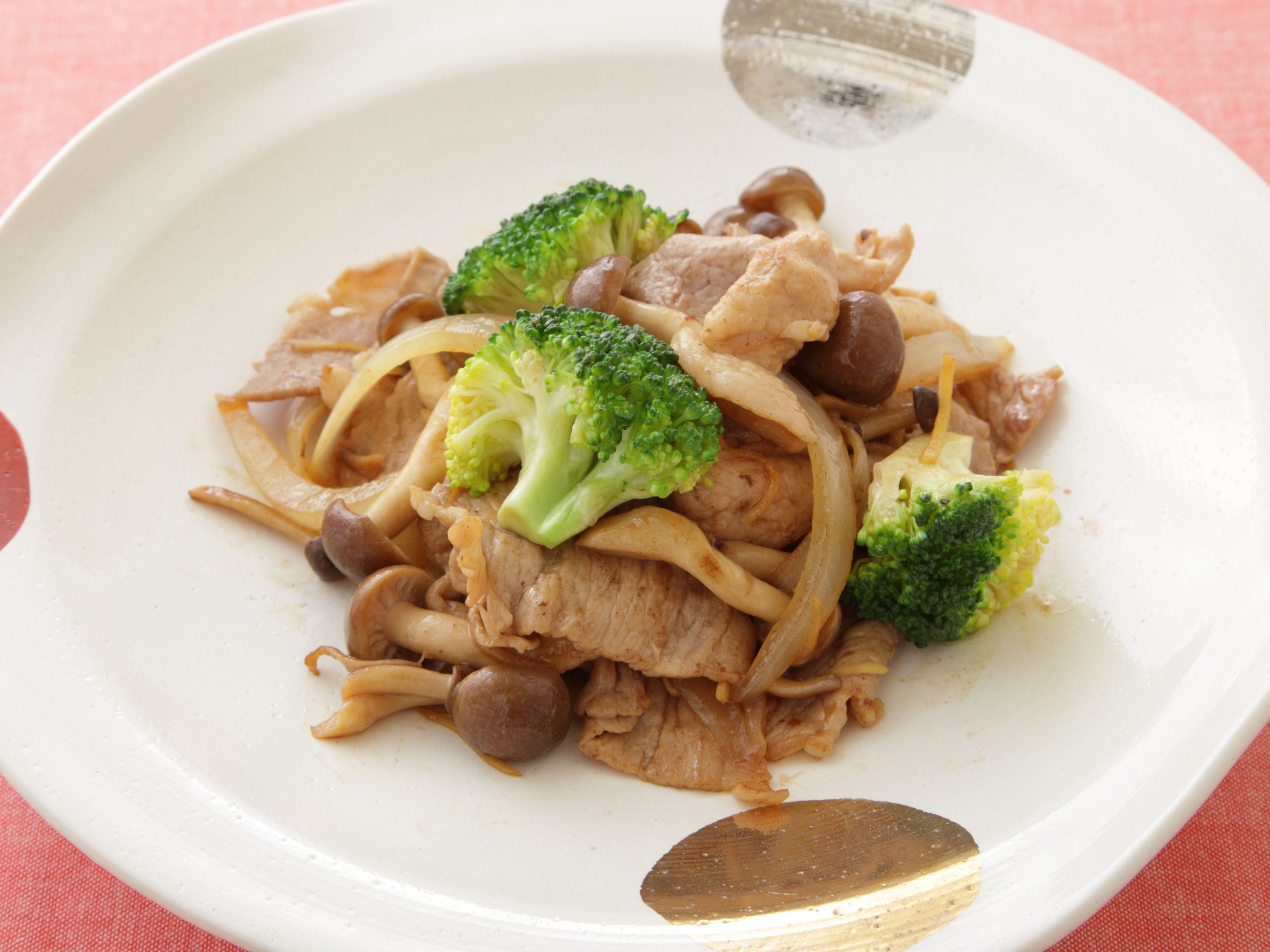 豚肉としめじの中華風炒め