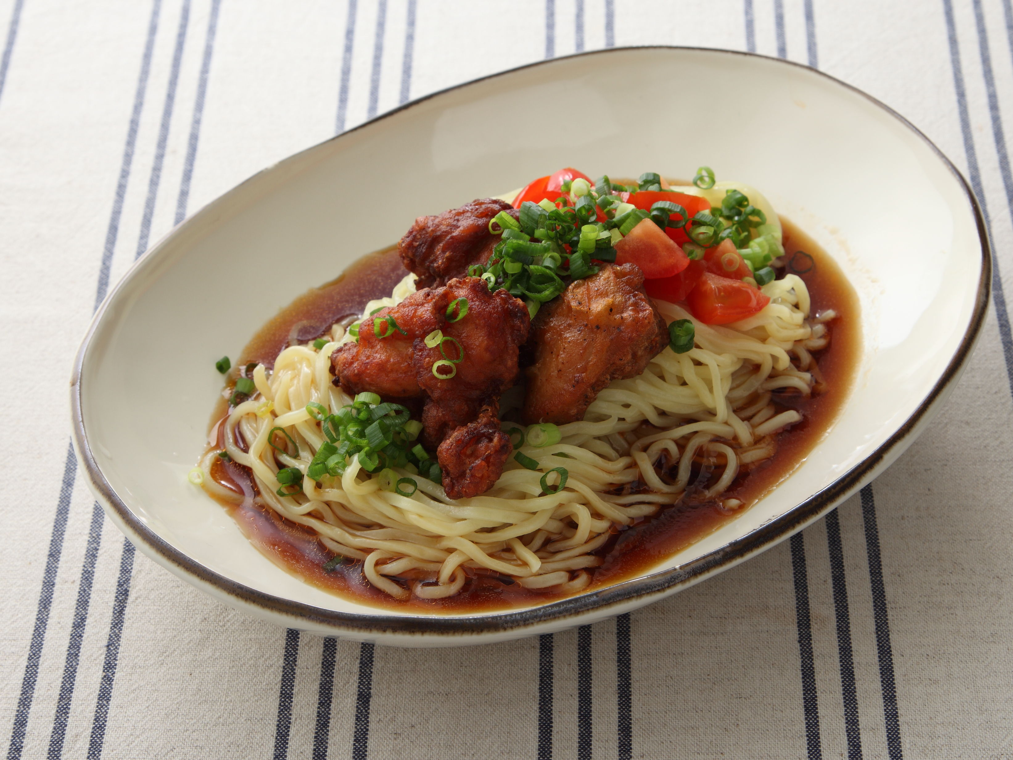 から揚げとトマトの冷やし中華のレシピ・作り方