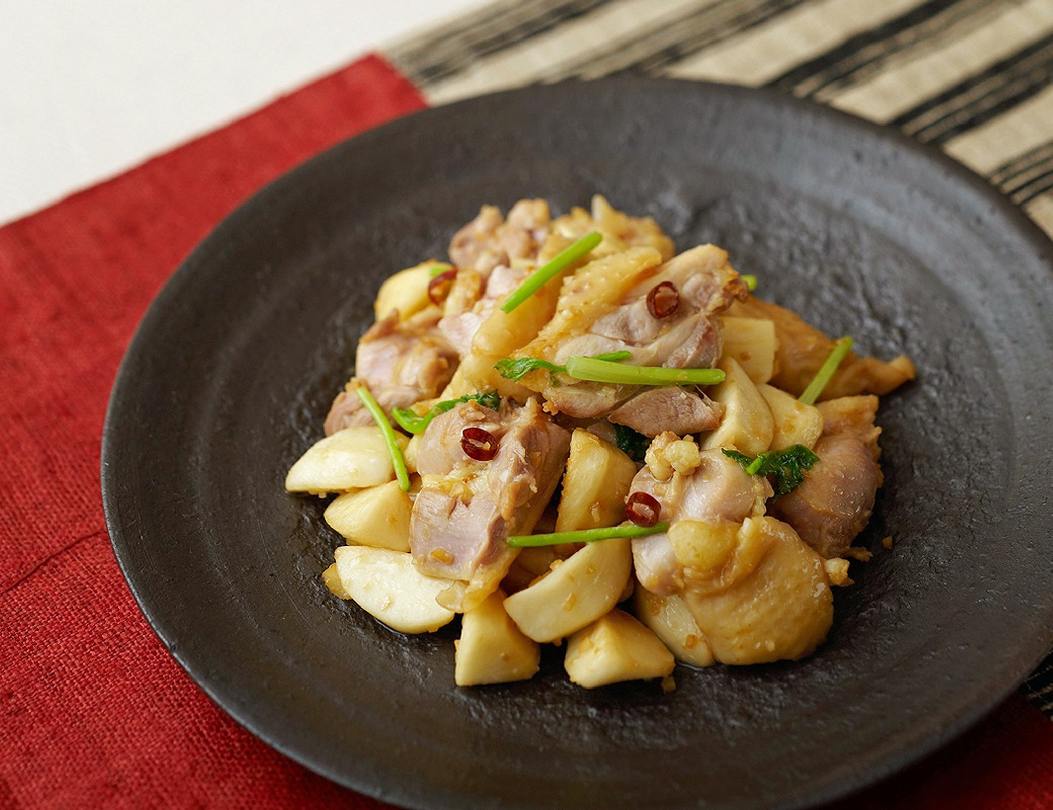 鶏肉とかぶの甘酢漬けのピリ辛炒め