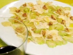 セロリとパルミジャーノのサラダ Withフレーバーぽんのレシピ・作り方