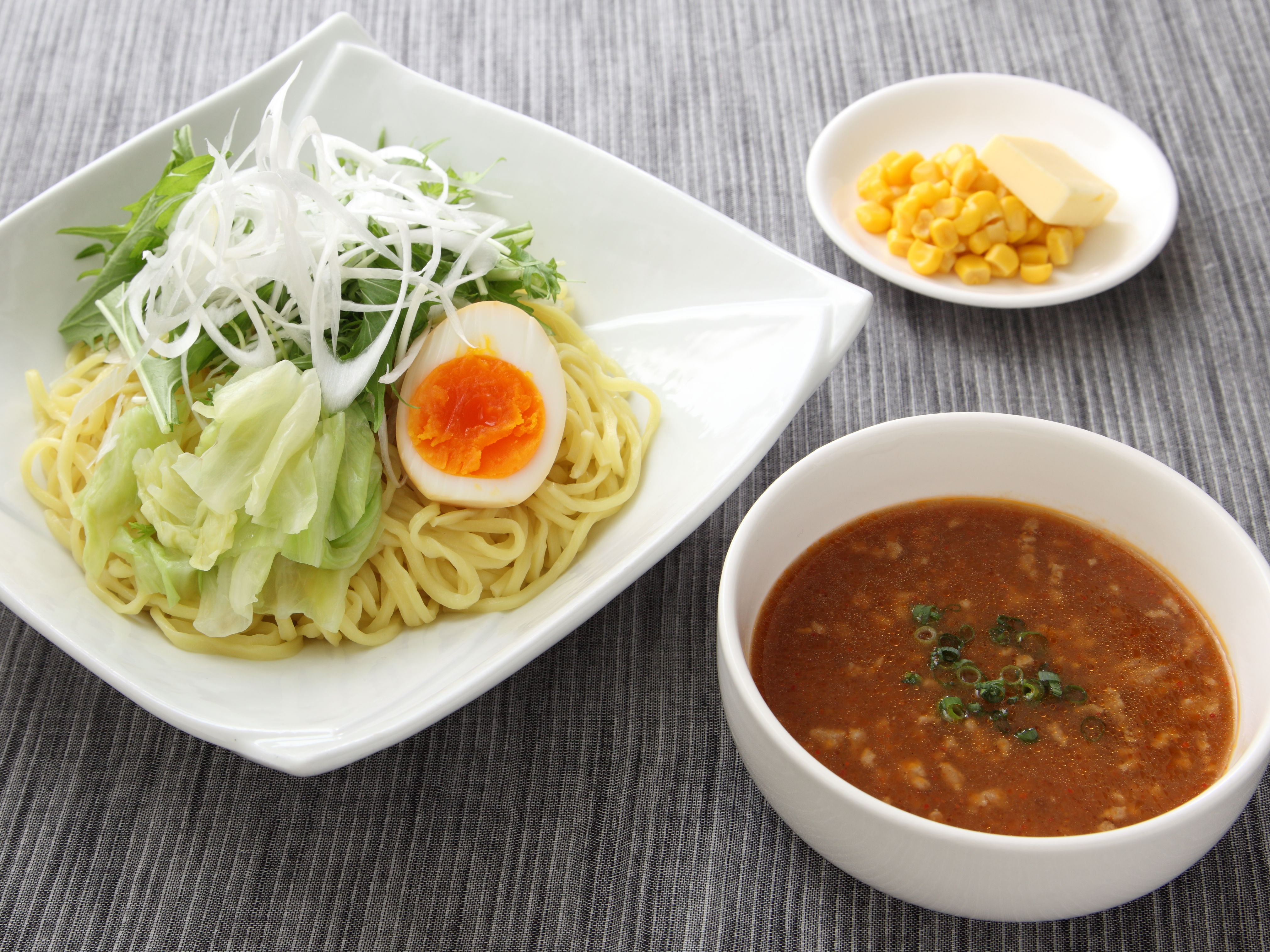 味噌バターコーン　つけ麺