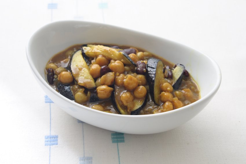 ミックスビーンズのピクルスでキーマカレー