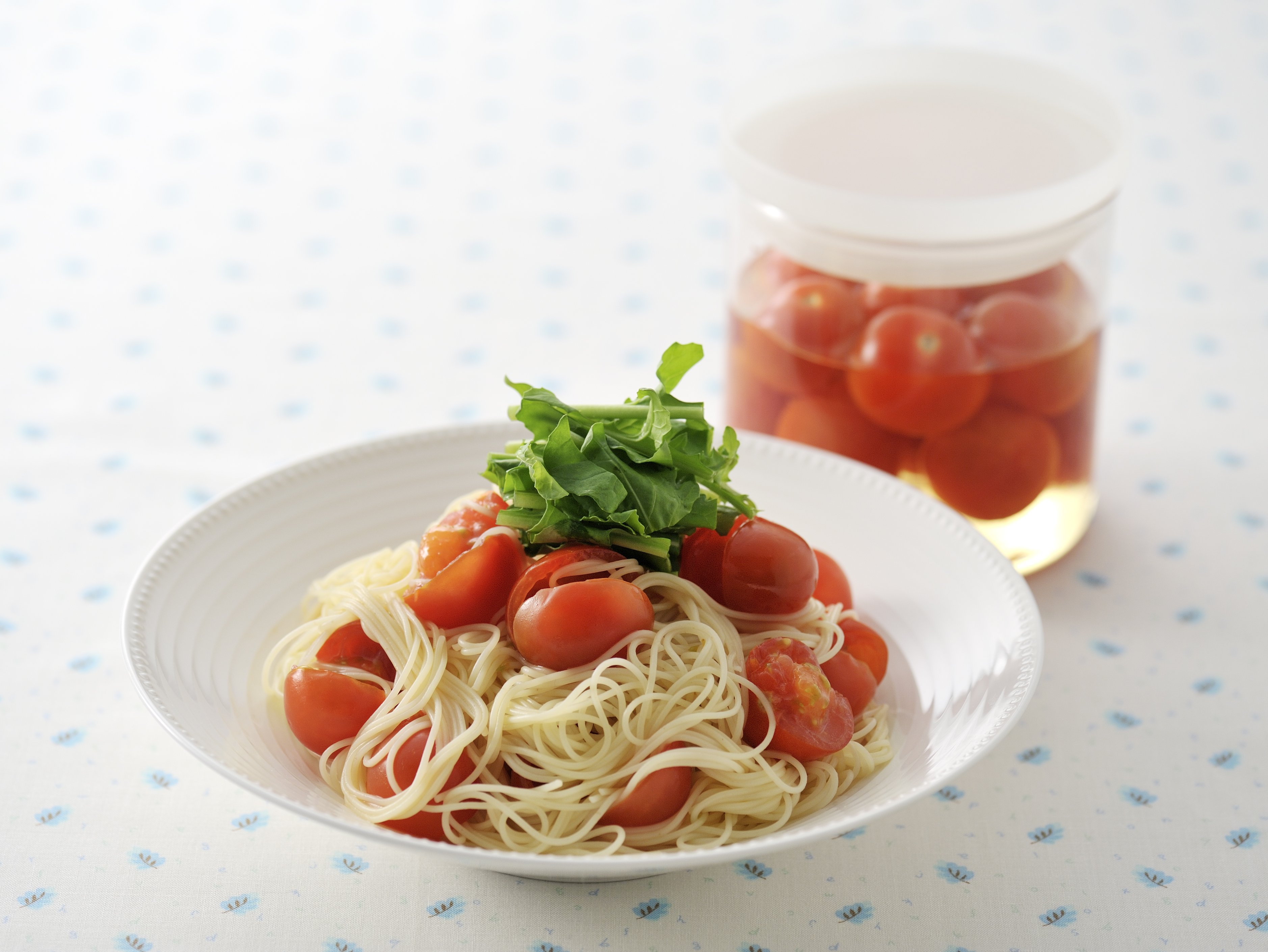 ミニトマトのピクルスで冷製パスタ