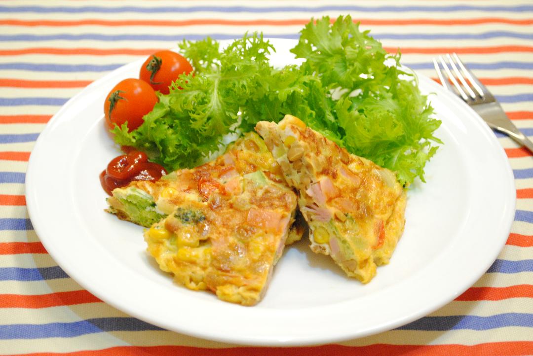 納豆とカラフル野菜のスパニッシュオムレツ