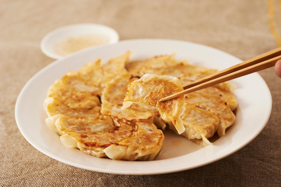 春キャベツの焼き餃子のレシピ・作り方