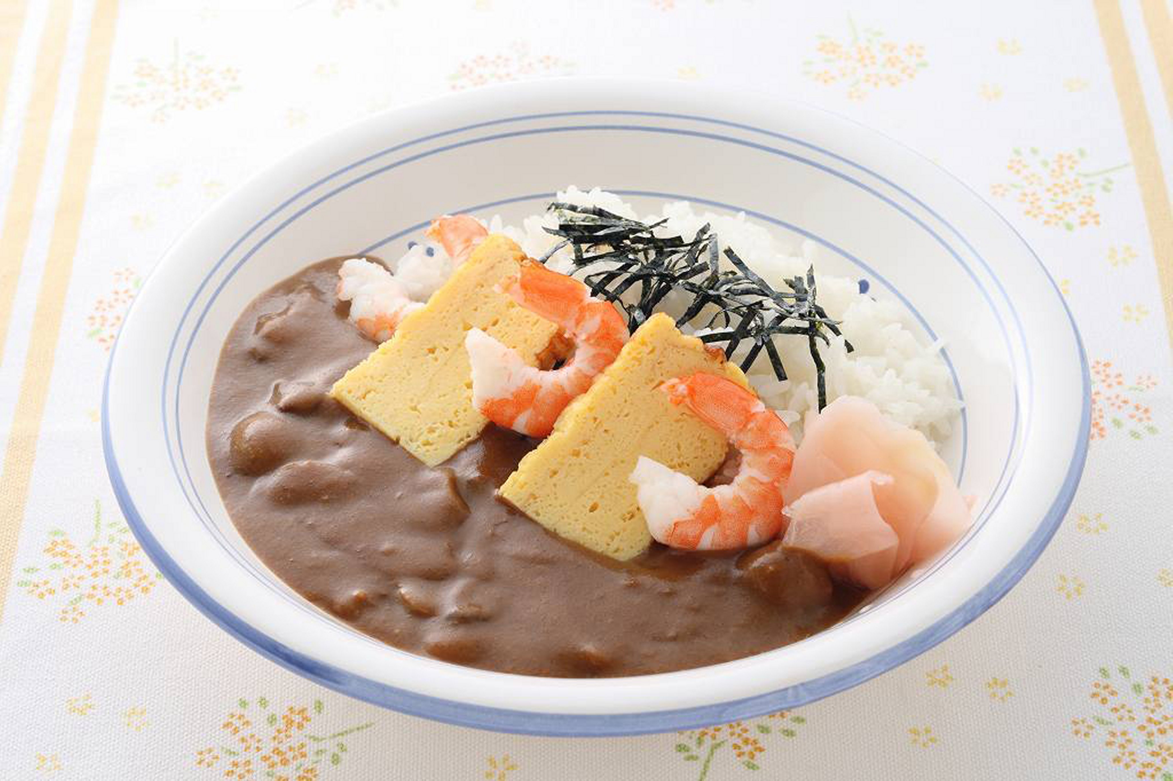 えびとたまごのすしカレー