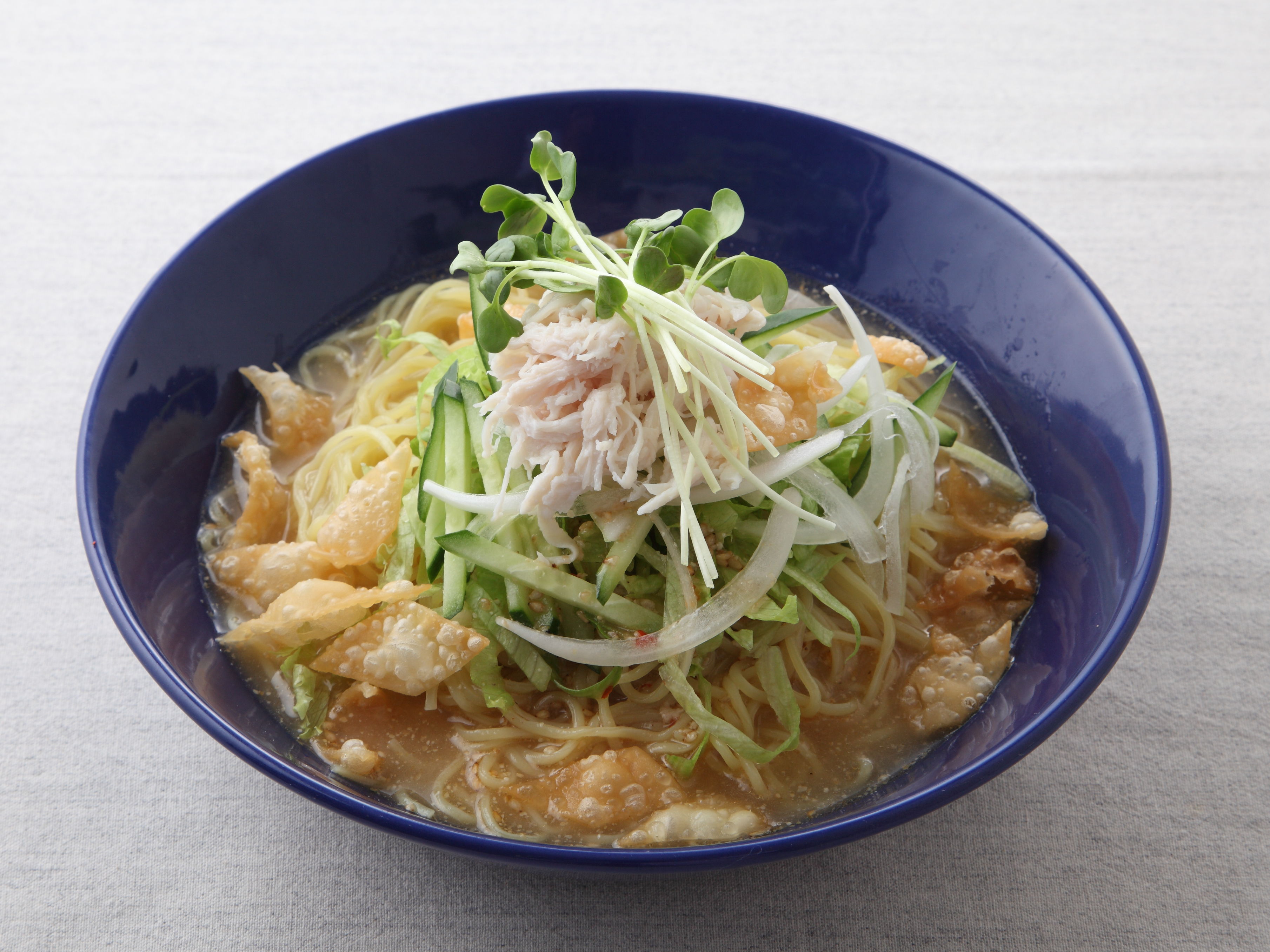 棒棒鶏しお冷麺