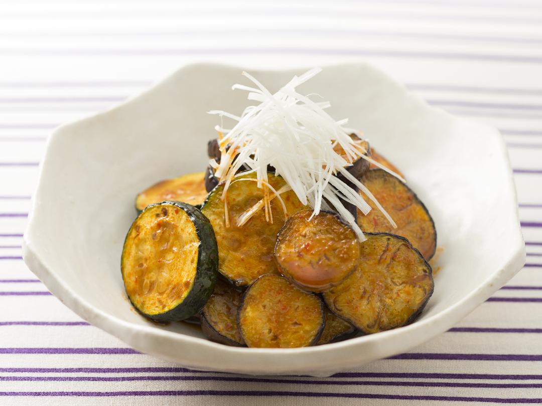 なすとズッキーニのピリ辛焼き浸しのレシピ・作り方